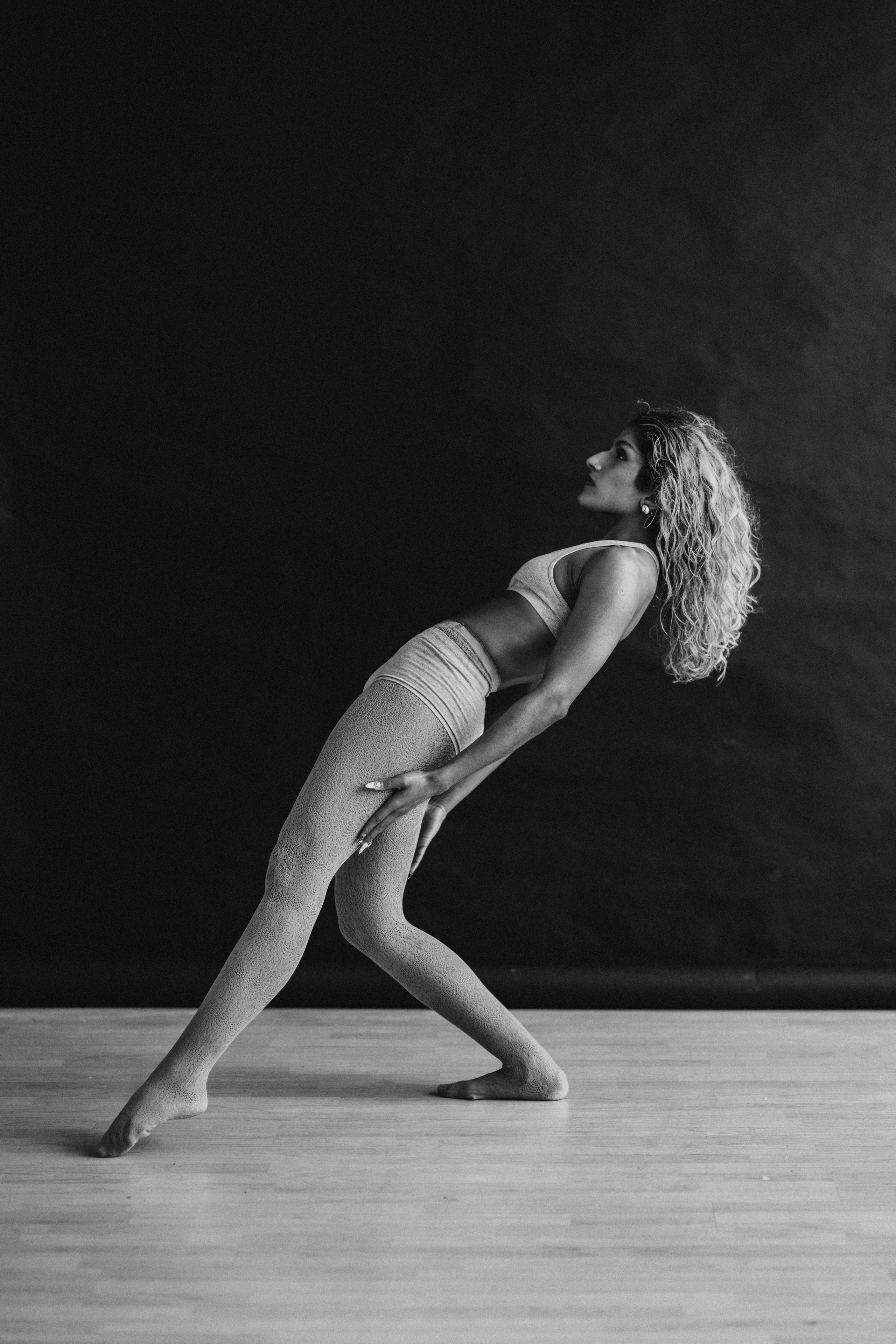 DANCERS. Victoria Olonen – Cinematic Portrait Artist | Helsinki & Europe
