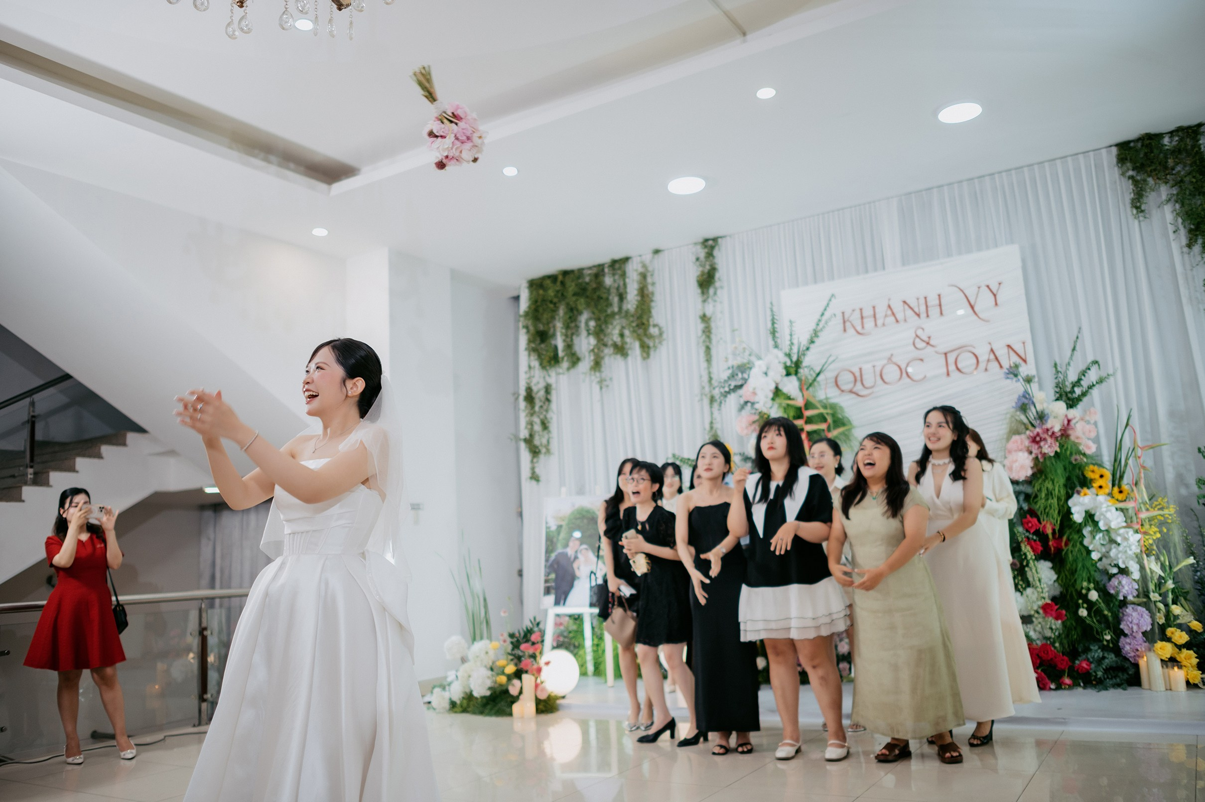 TOAN & VY / Wedding Journalism. Saigon Wedding Present | Art Beyond Moments