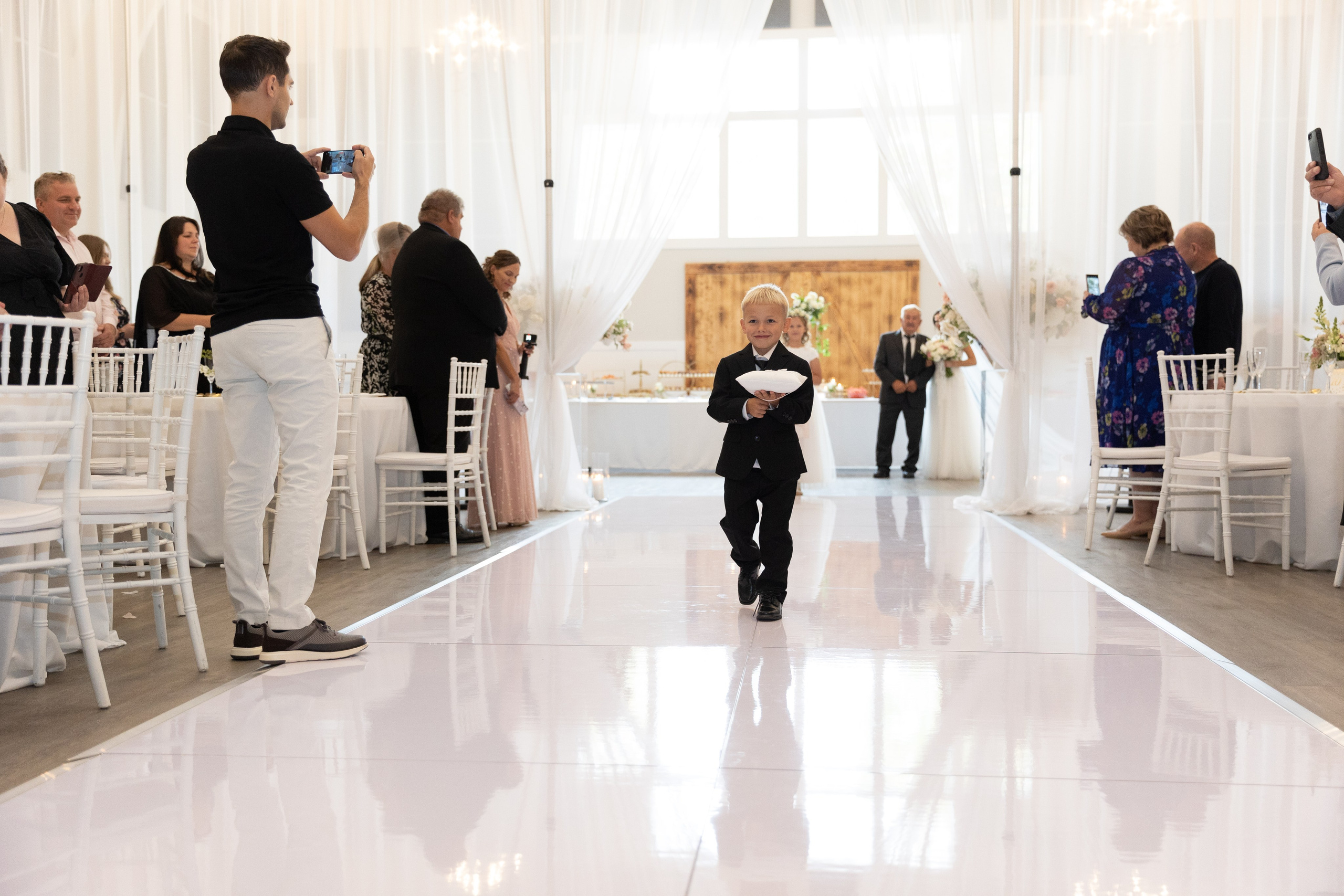 Max and Julia. Family and Wedding photographer