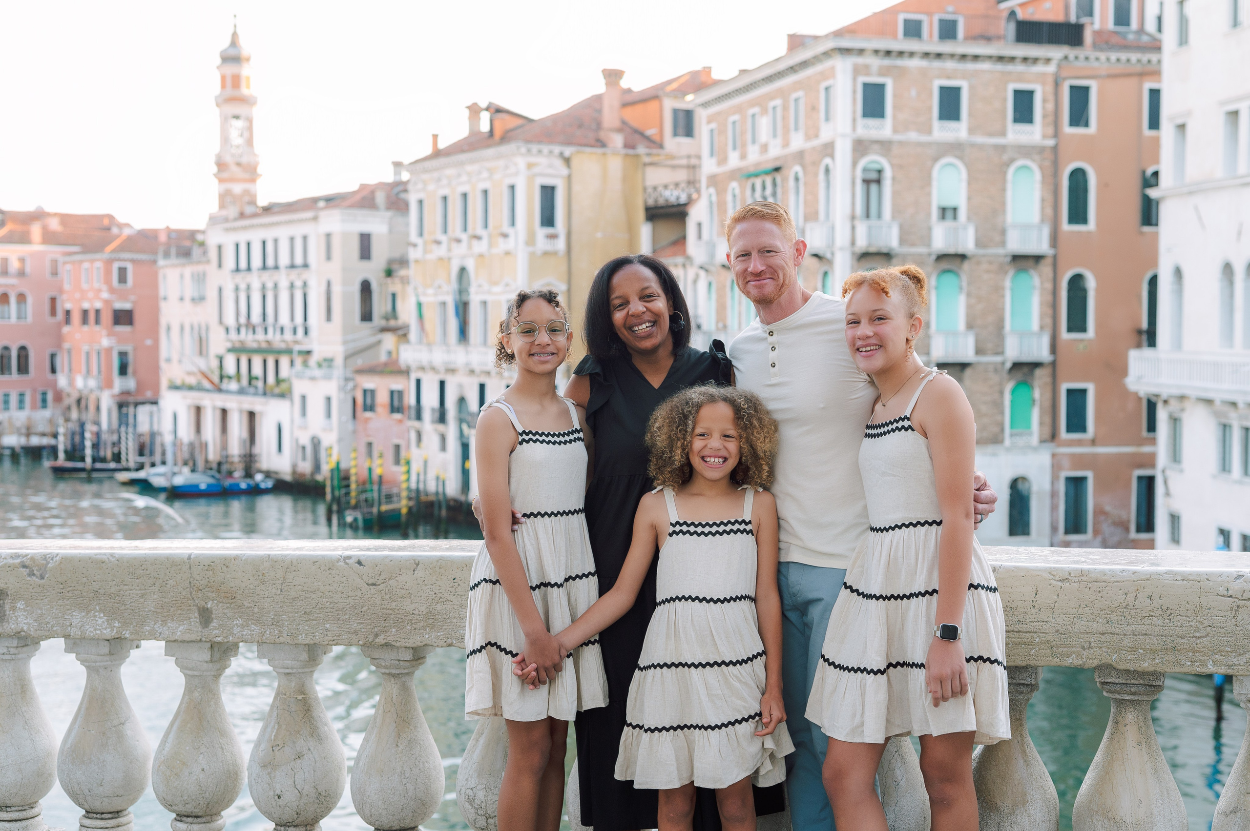 Eliza, Elena, Elliana, Teresa and Brad. Photographer in Venice Anna Terzi