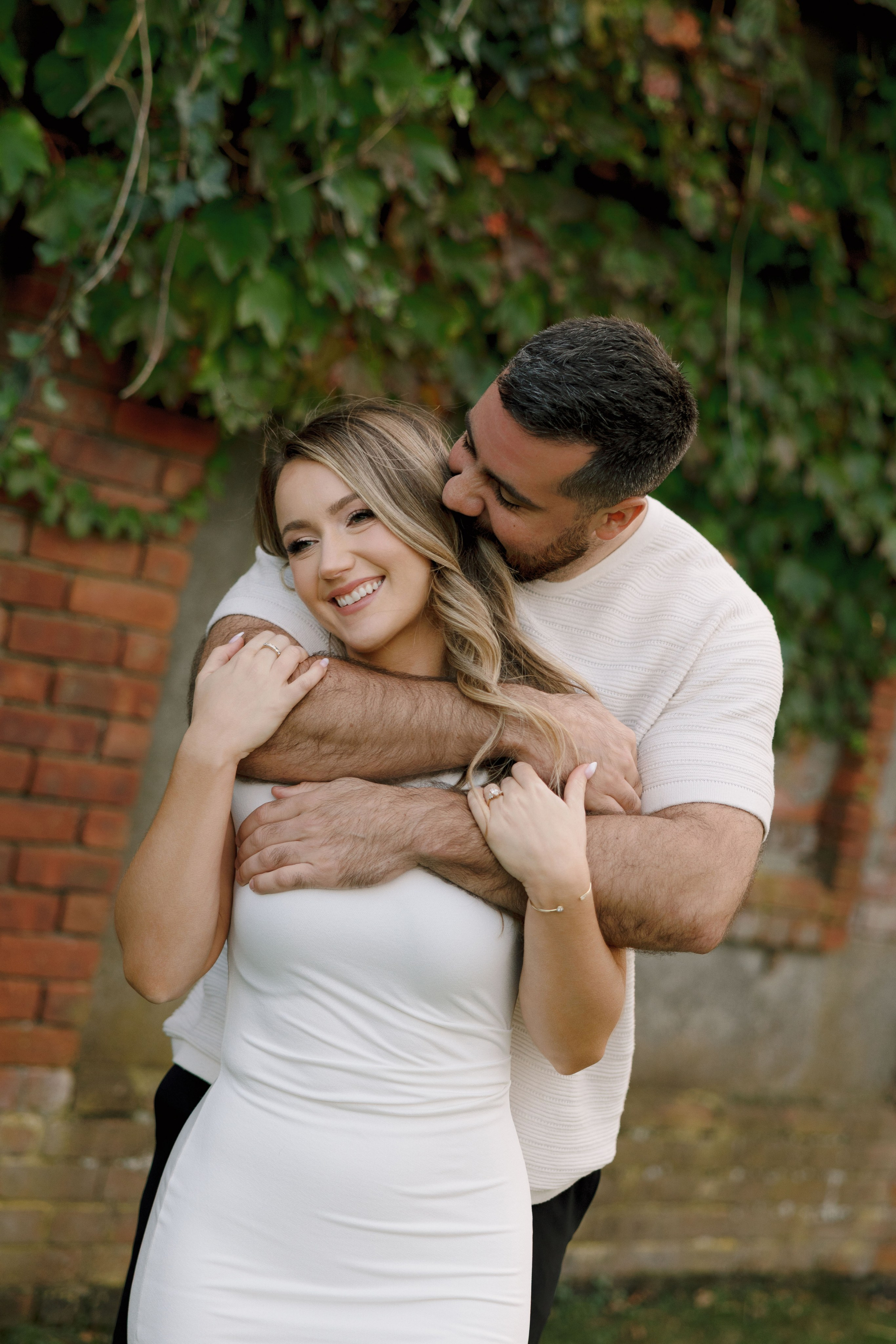 Coastal Elegance in Newport. Rhode Island Wedding Photographer Tati Simpson