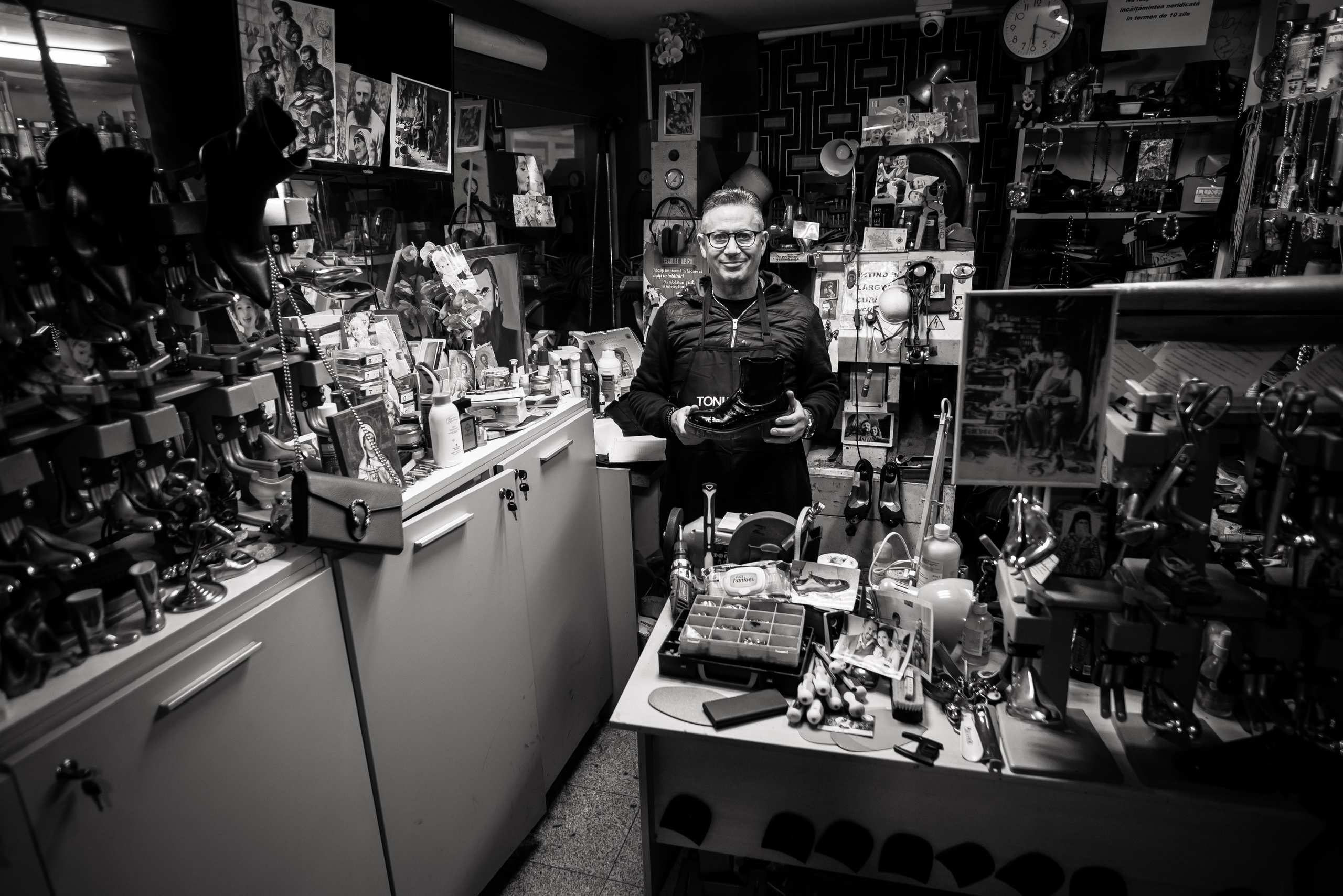 Cizmar. Andrei Samuel – Fotograf București | Evenimente, Studio, Imobiliare, Produs