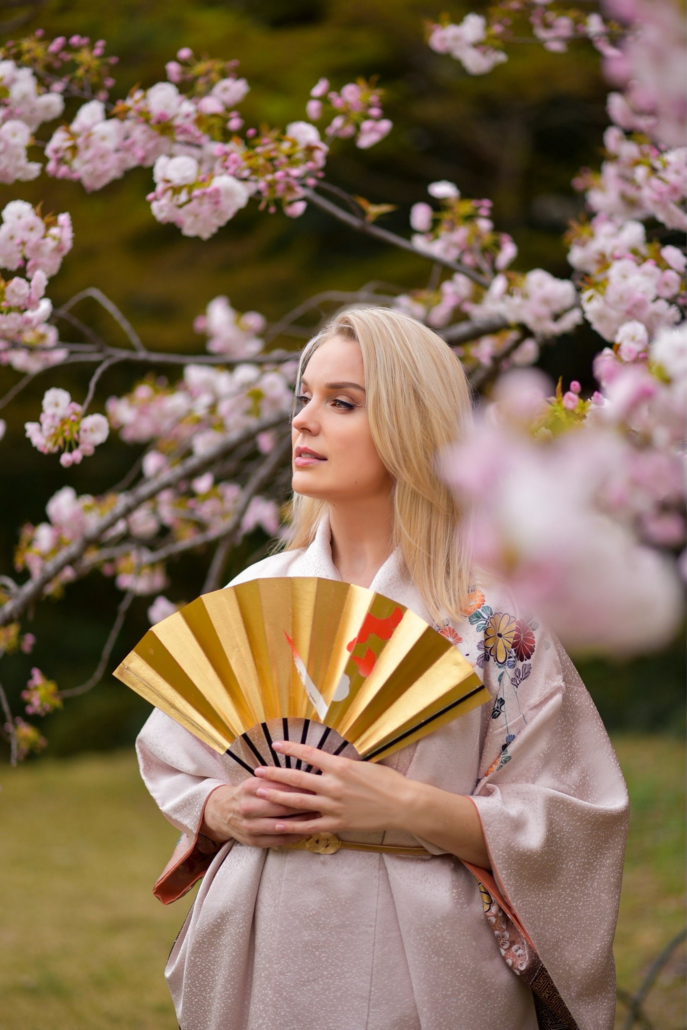 Photoshoot with Zoya. Photographer in Tokyo, Japan