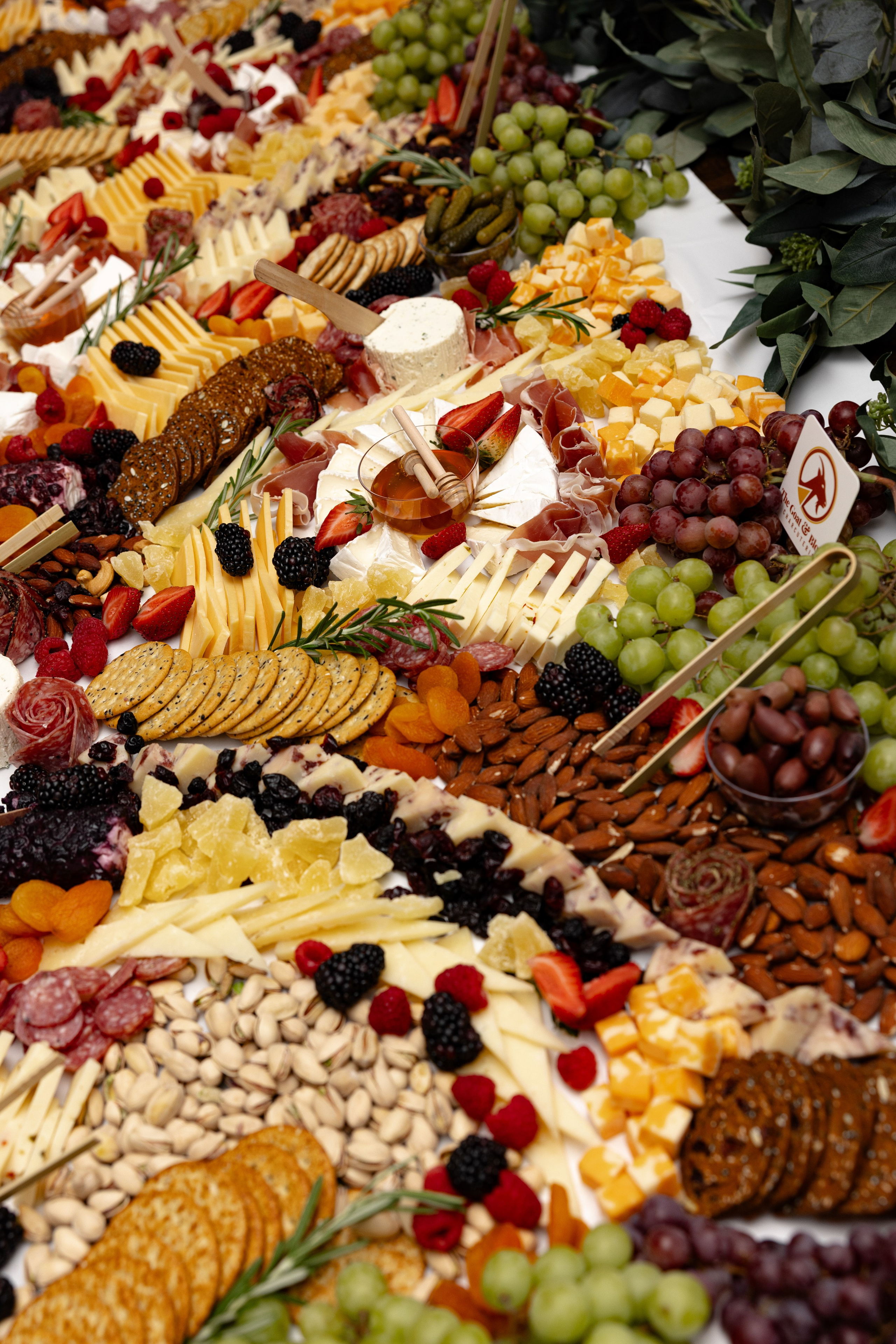 Alexsa and Robert. Ever After Farm Peach. Photographer Anastasia Nagibina