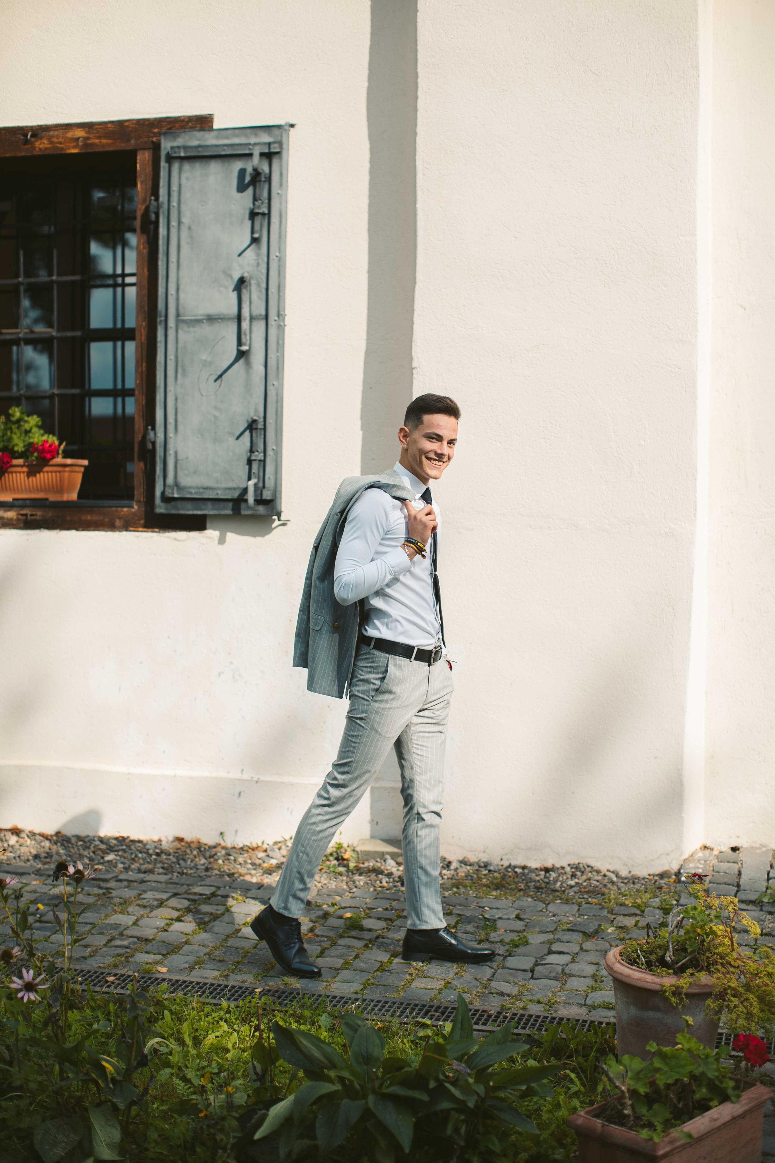 Majorat Alin. Contrast Studio