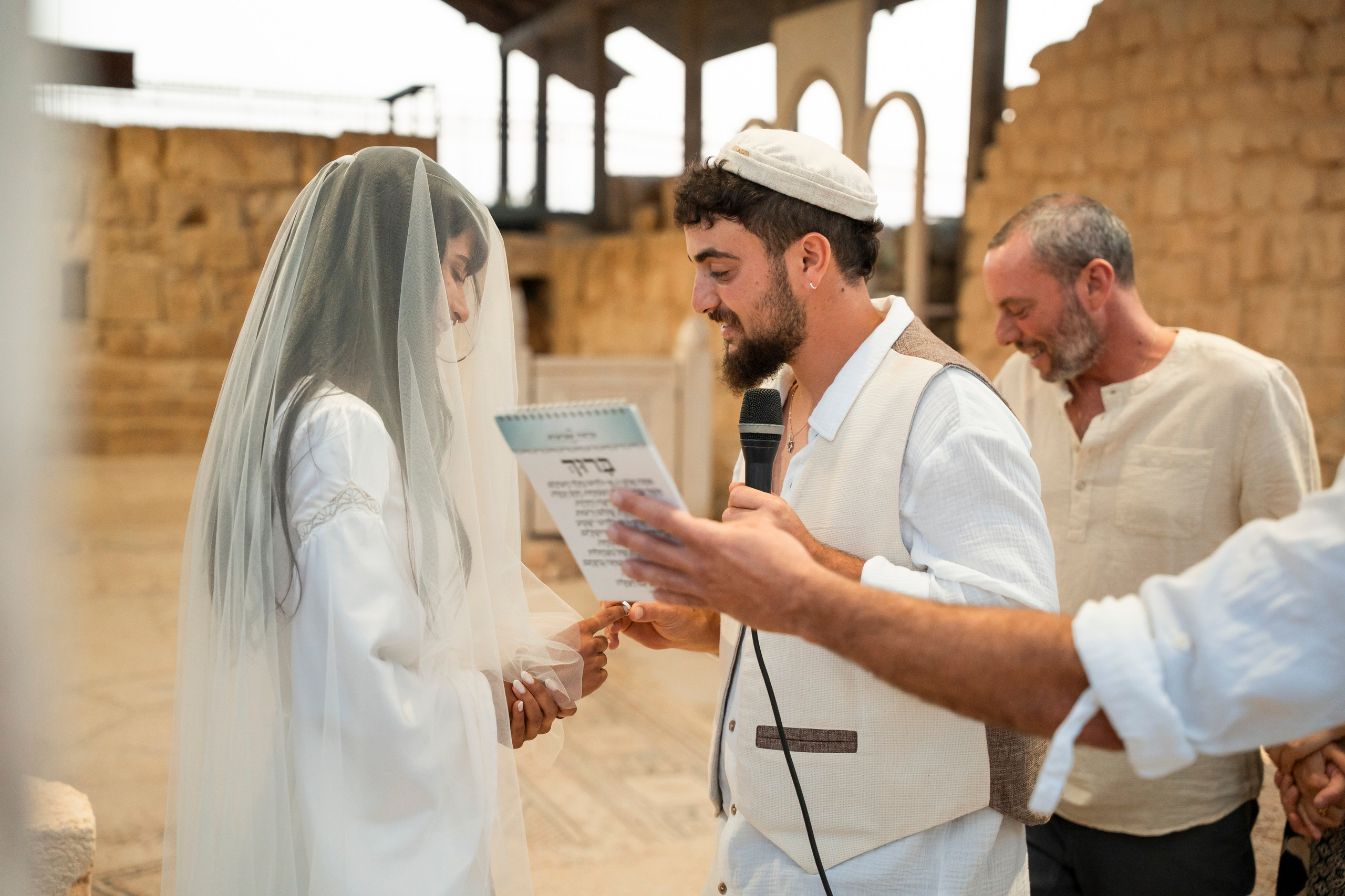 עדן ושלהבת. יוסף מזרחי צילום חתונה, ברית וזוגיות. צלם מקצועי שאוהב להוציא אתכם הכי יפים ברגעים הכי מרגשים