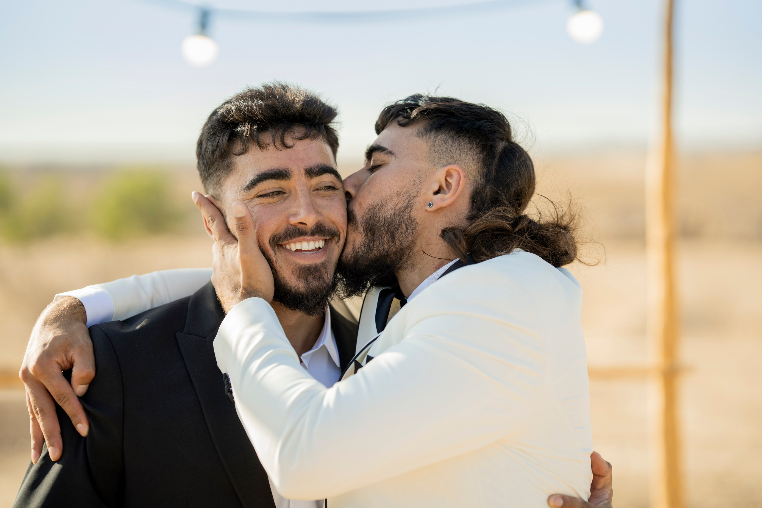 אביה ואחיה. יוסף מזרחי צילום חתונה, ברית וזוגיות. צלם מקצועי שאוהב להוציא אתכם הכי יפים ברגעים הכי מרגשים