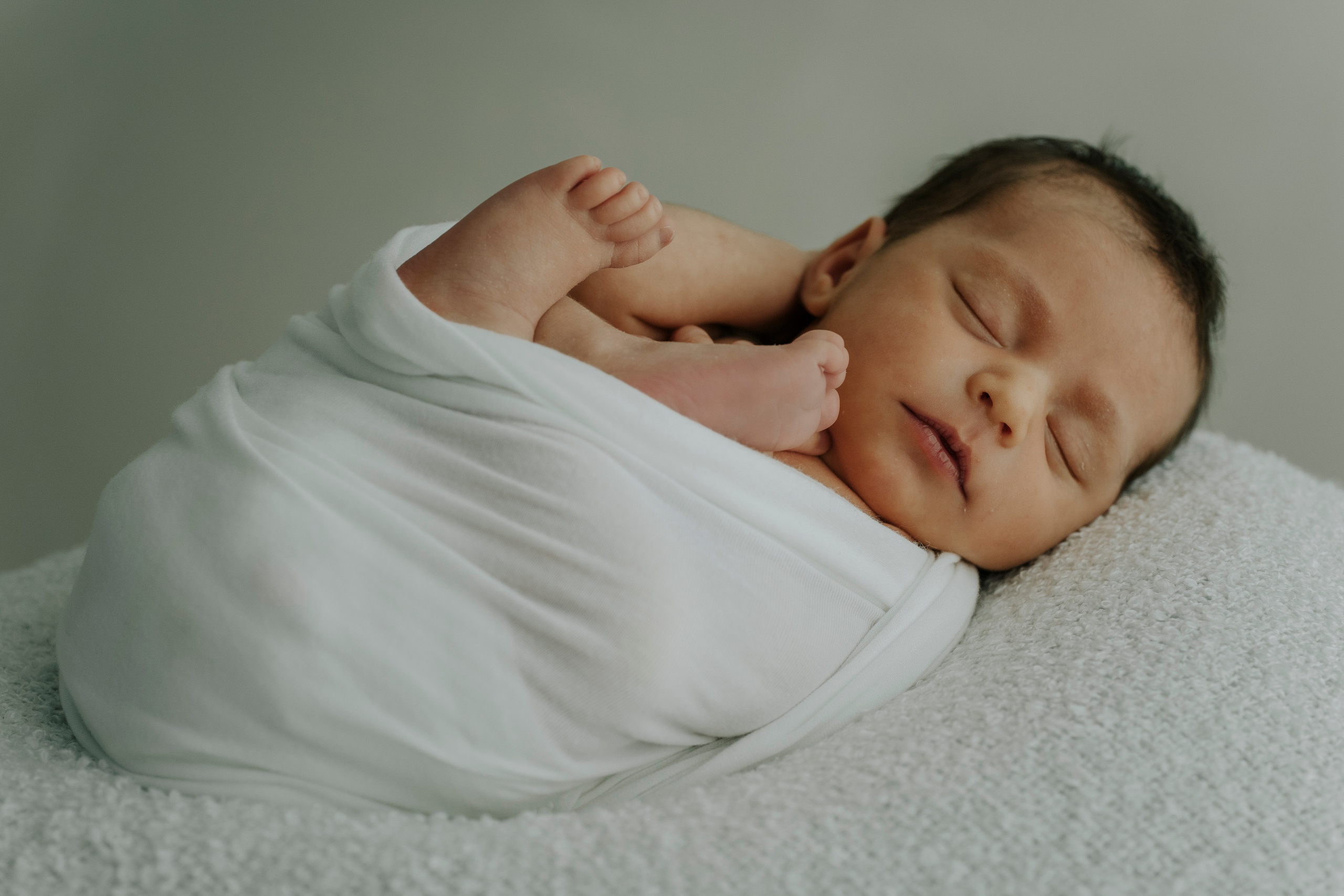 Newborn. Fotografo di famiglia, neonati, maternity, ritratti, matrimoni, cerimonie, Rimini