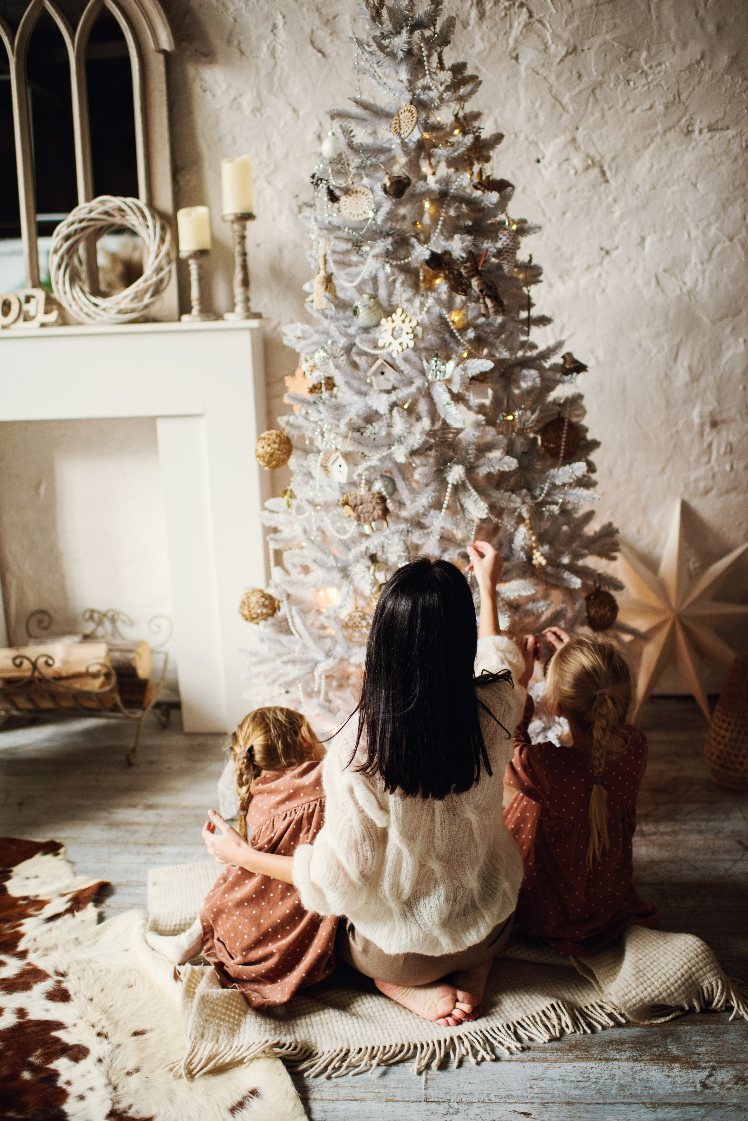 Christmas story. Newborn, pregnancy, family photographer in New Jersey