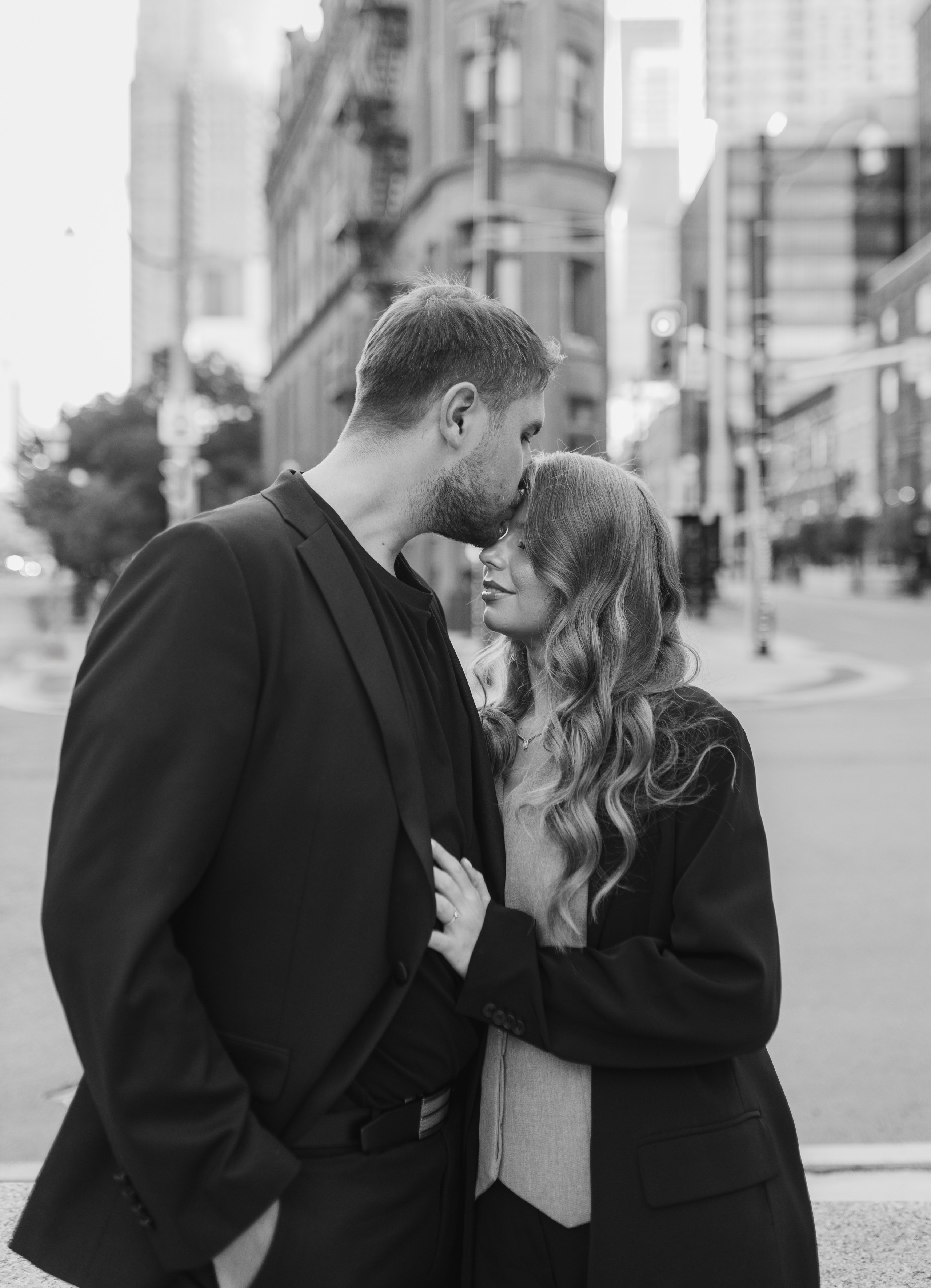 Downtown Love Story. Chernenko.photography