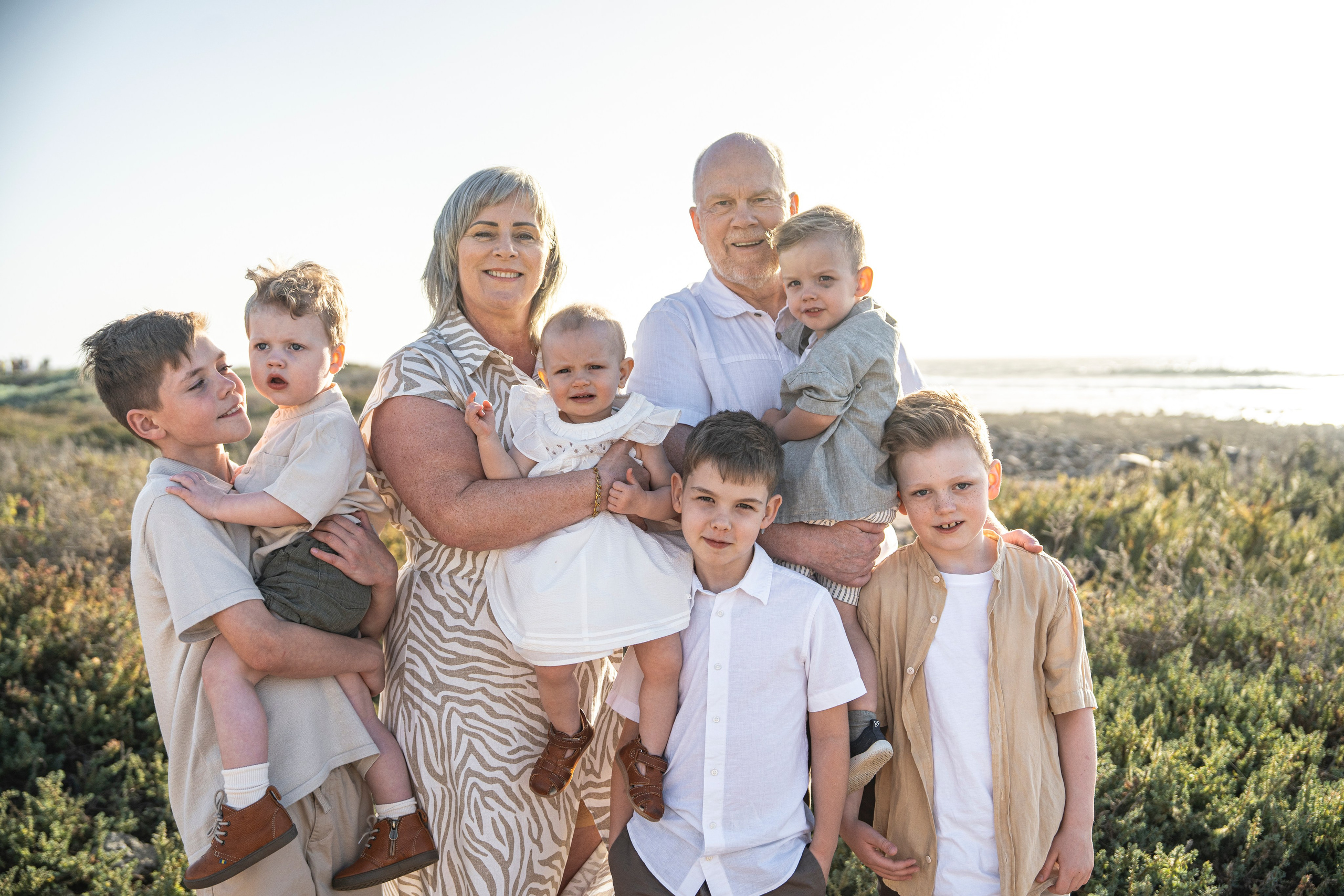 Photography FAQ | Photoshoots in Tenerife. Family, newborn, maternity, wedding, couple, proposal photographer in Tenerife | Flying dress photoshoots | Tania Bonnet