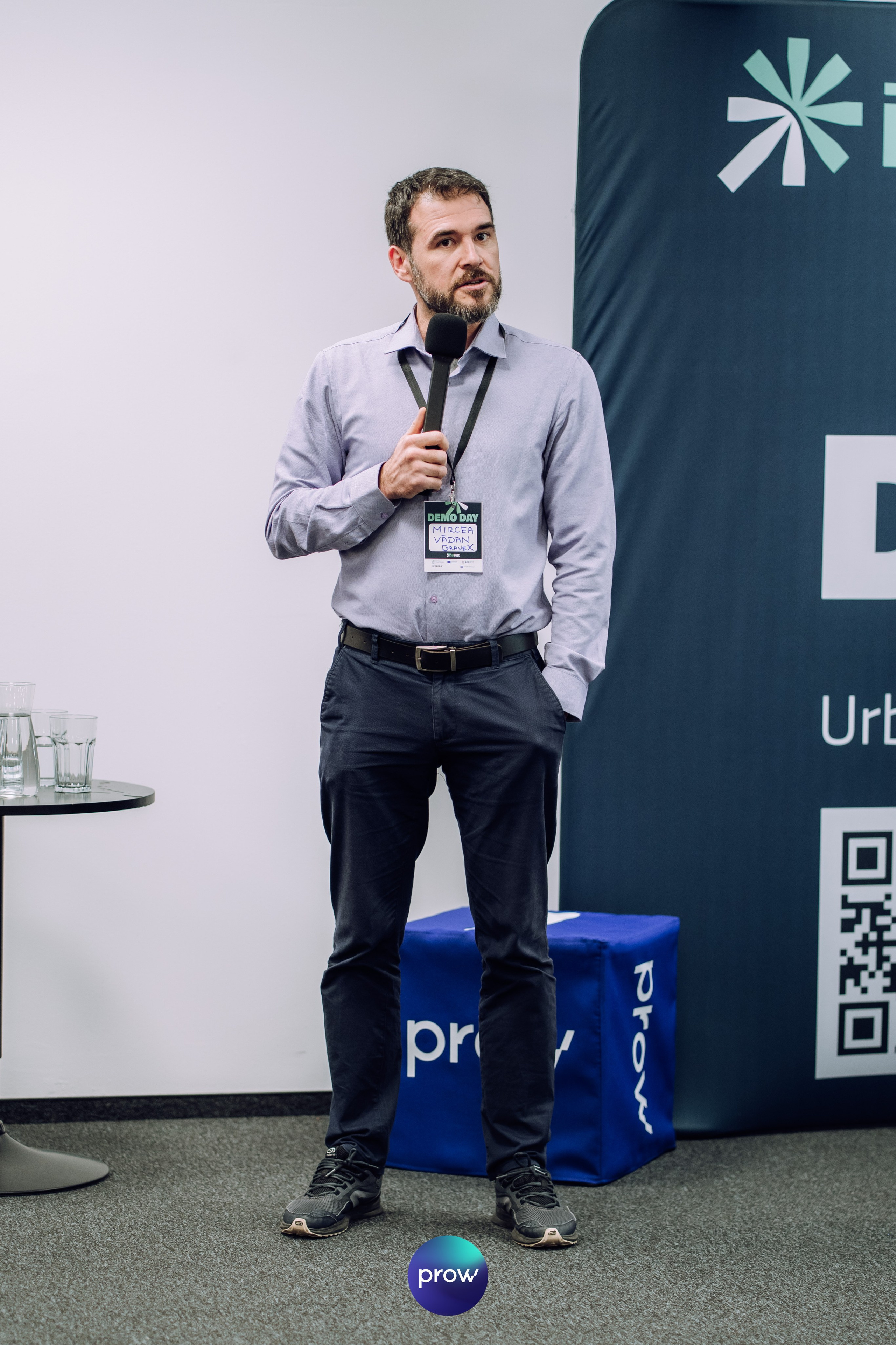 InVest DemoDay @ Cowork. Cozac Cristian Photographer