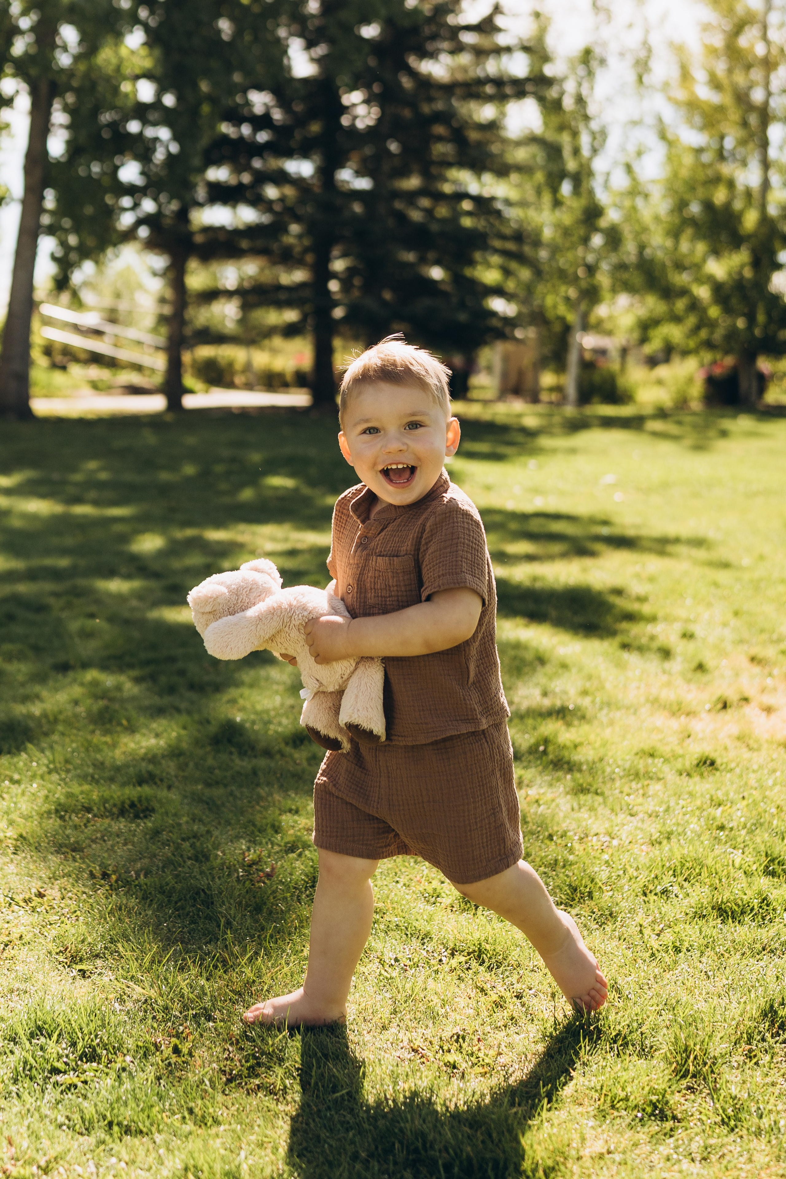 Max. Calgary Wedding & Lifestyle Photographer — Yevhen Polishchuk