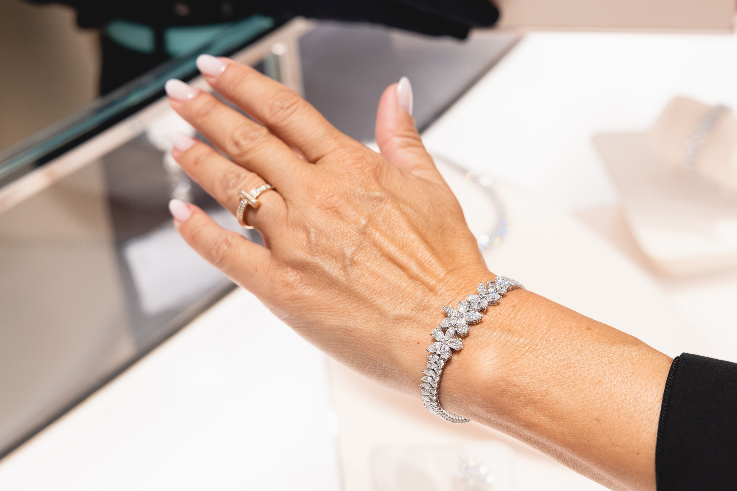 Tiffany. Professional wedding photographer in Copenhagen, Denmark — Julia Byron