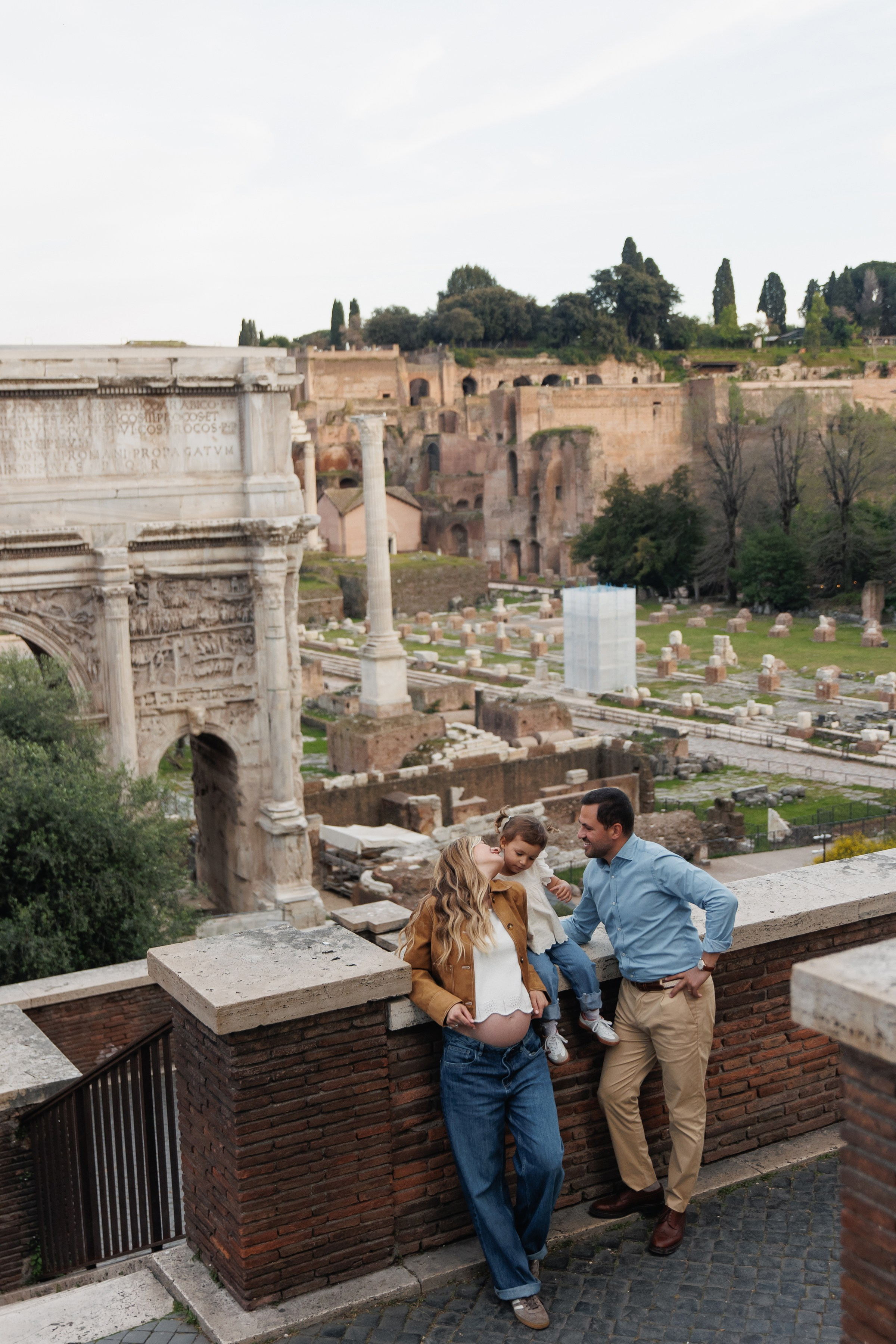 Famaly shooting in Rome. Wedding Photographer Rome Tuscany Como Sicily Puglia Amalfy Italy- Oksana Savenchuk