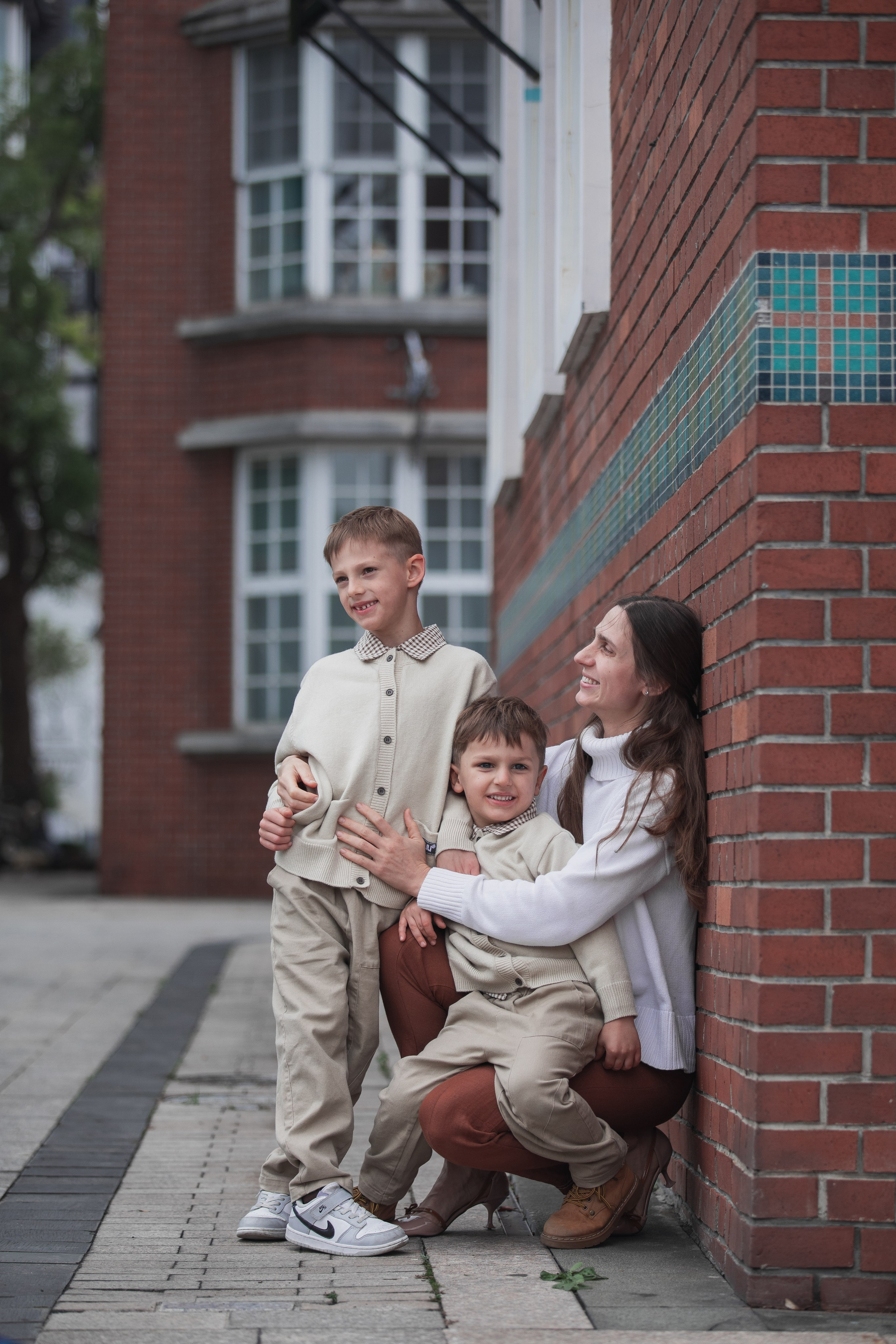 Family photoshoot in Temsa town, Shanghai. Photographer in Shanghai — Lola Pidluskaya