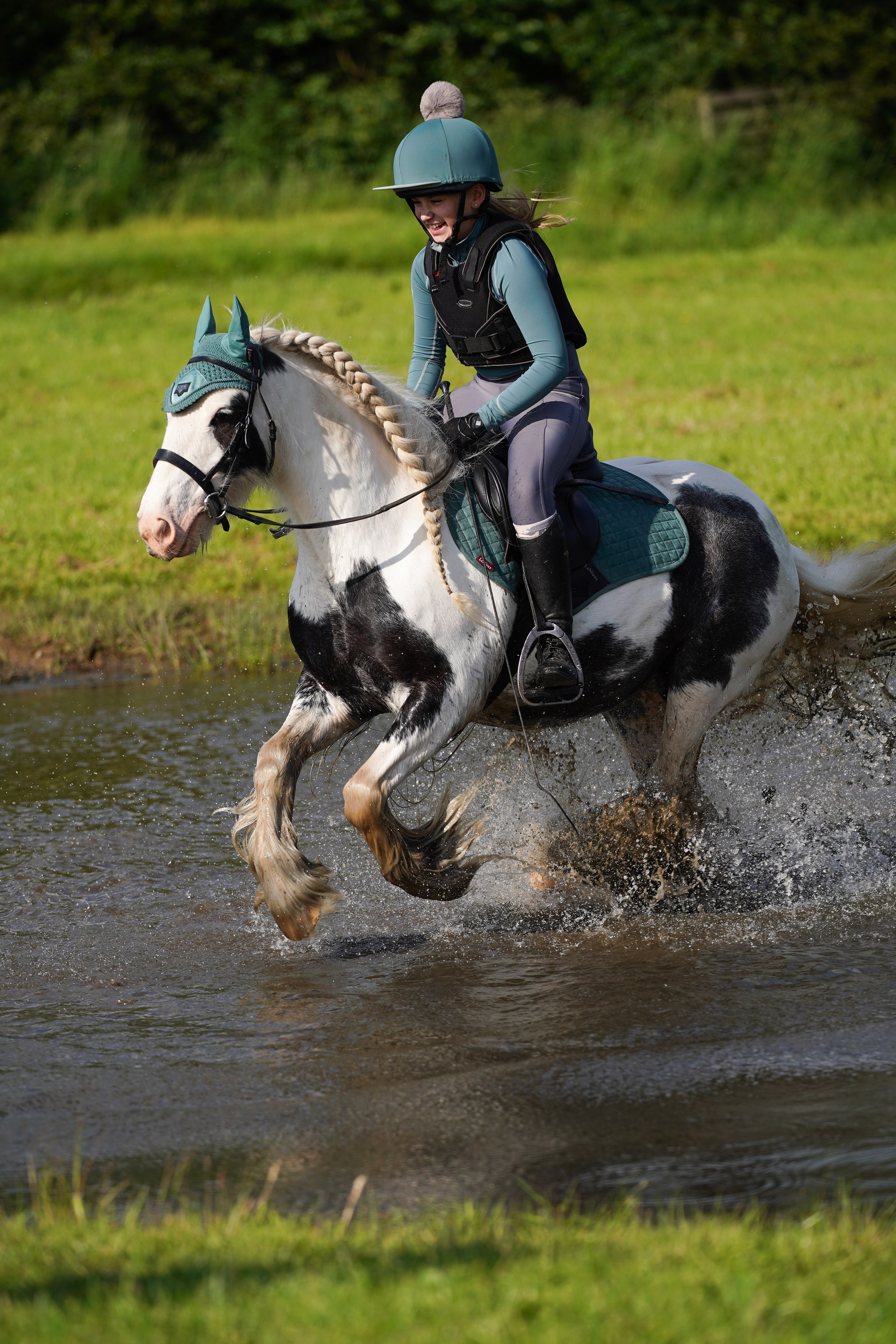 Show Jumping Photography in Leicestershire | Equine Action Shots by El. Leicestershire Equine Photography by El | Authentic Equine Portraits & Events