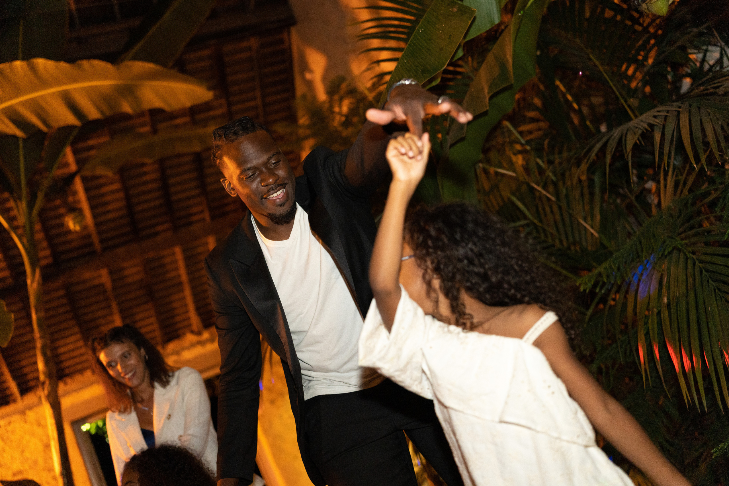 Fanny & Hermann. Dp films - Agence de création de contenu photo et vidéo