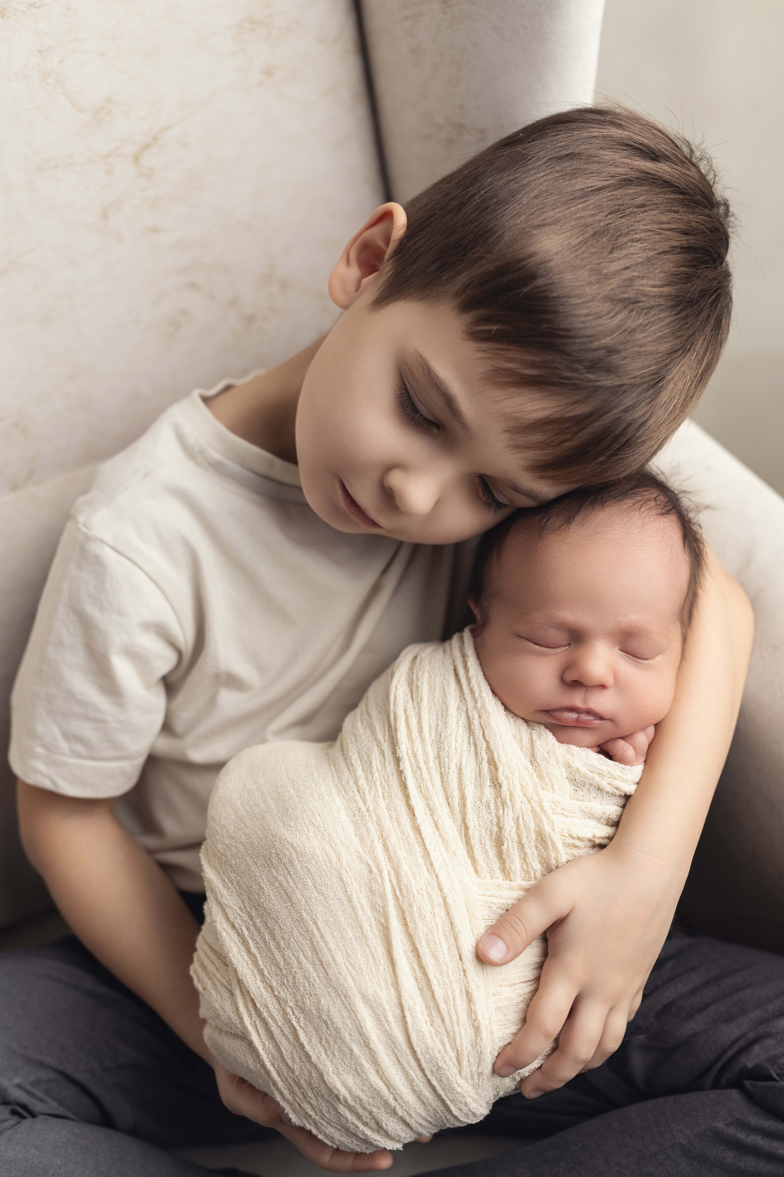 Newborn Classic. Newborn, kids, family photographer based near Zurich, Switzerland