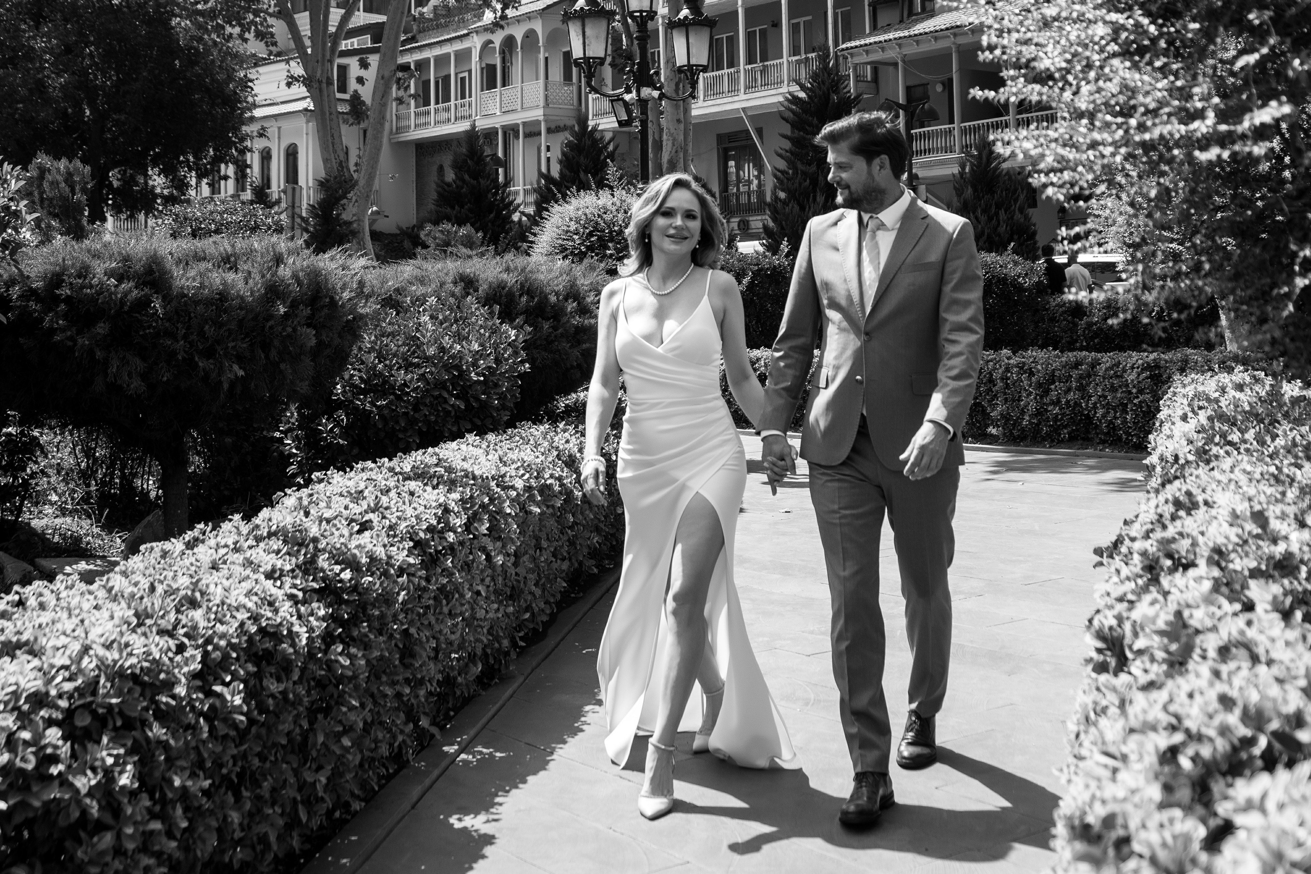 Свадебная пара из Англии и России в Тбилиси. Свадебные фотографы в Грузии, Армении. Макс Коваленко и Лара Татосян. Свадебный видеограф