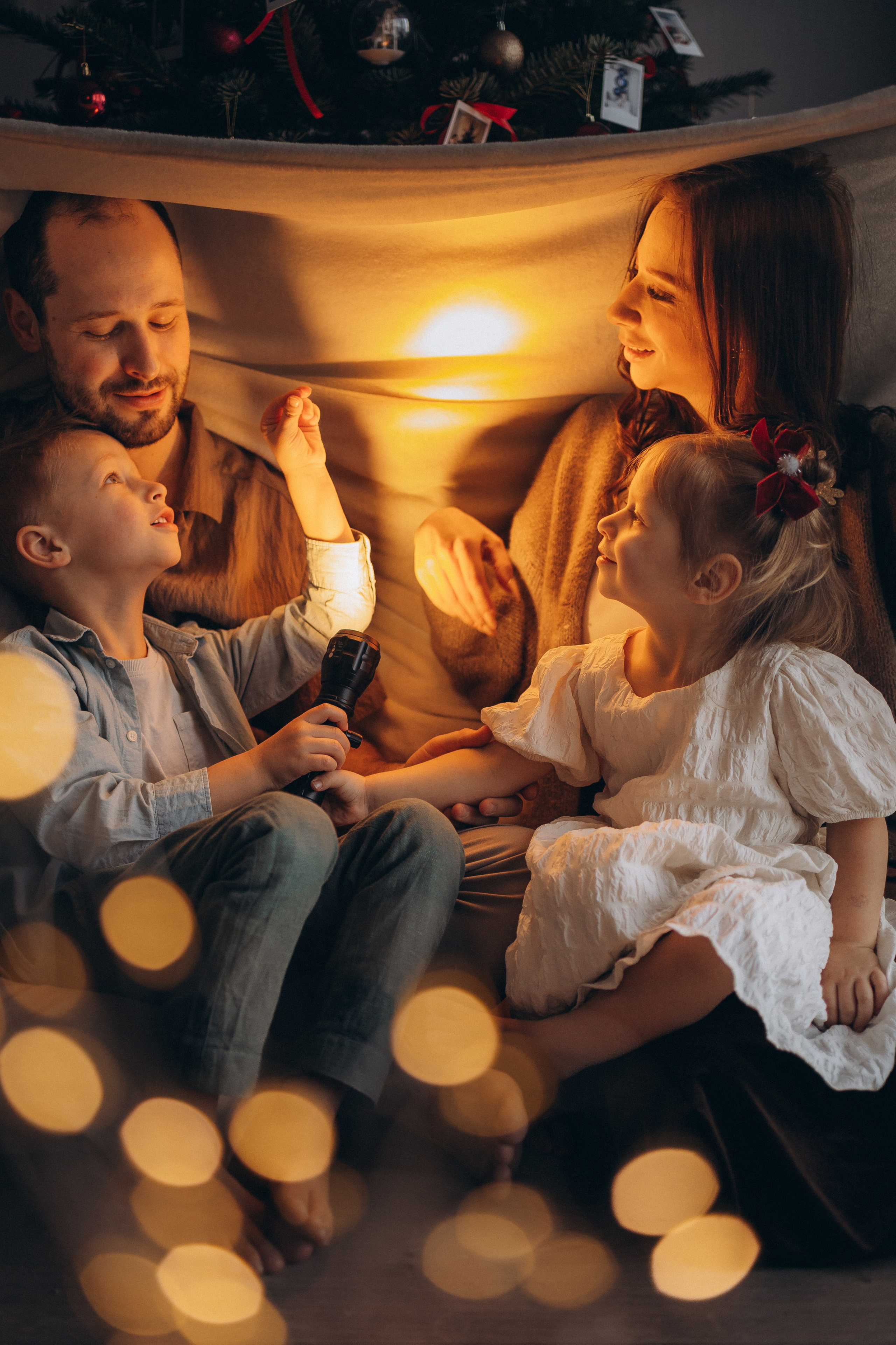 LANAS ģimene. GALVENĀ