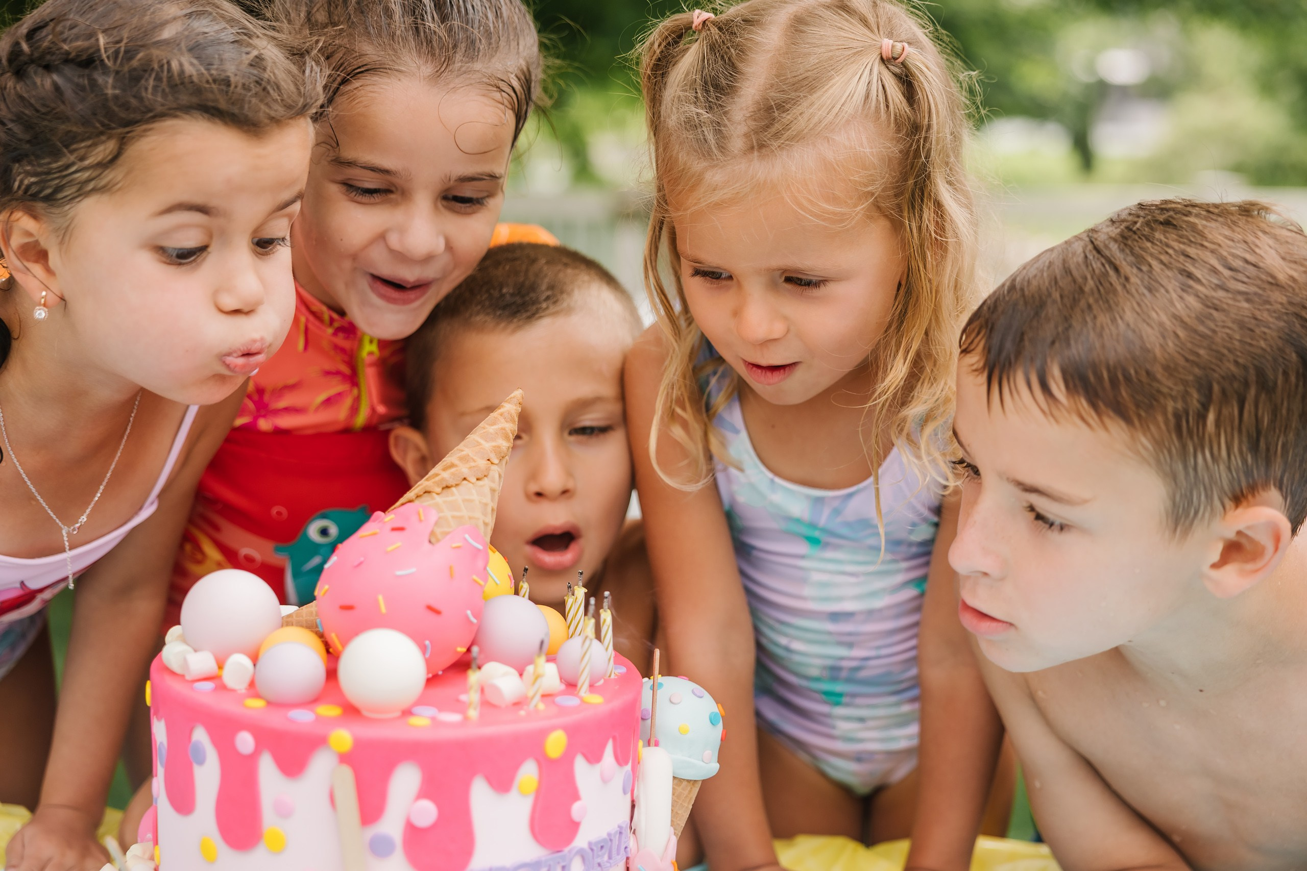 Birthday Party. Wedding family event photographer in Chicago Nick Yushevich