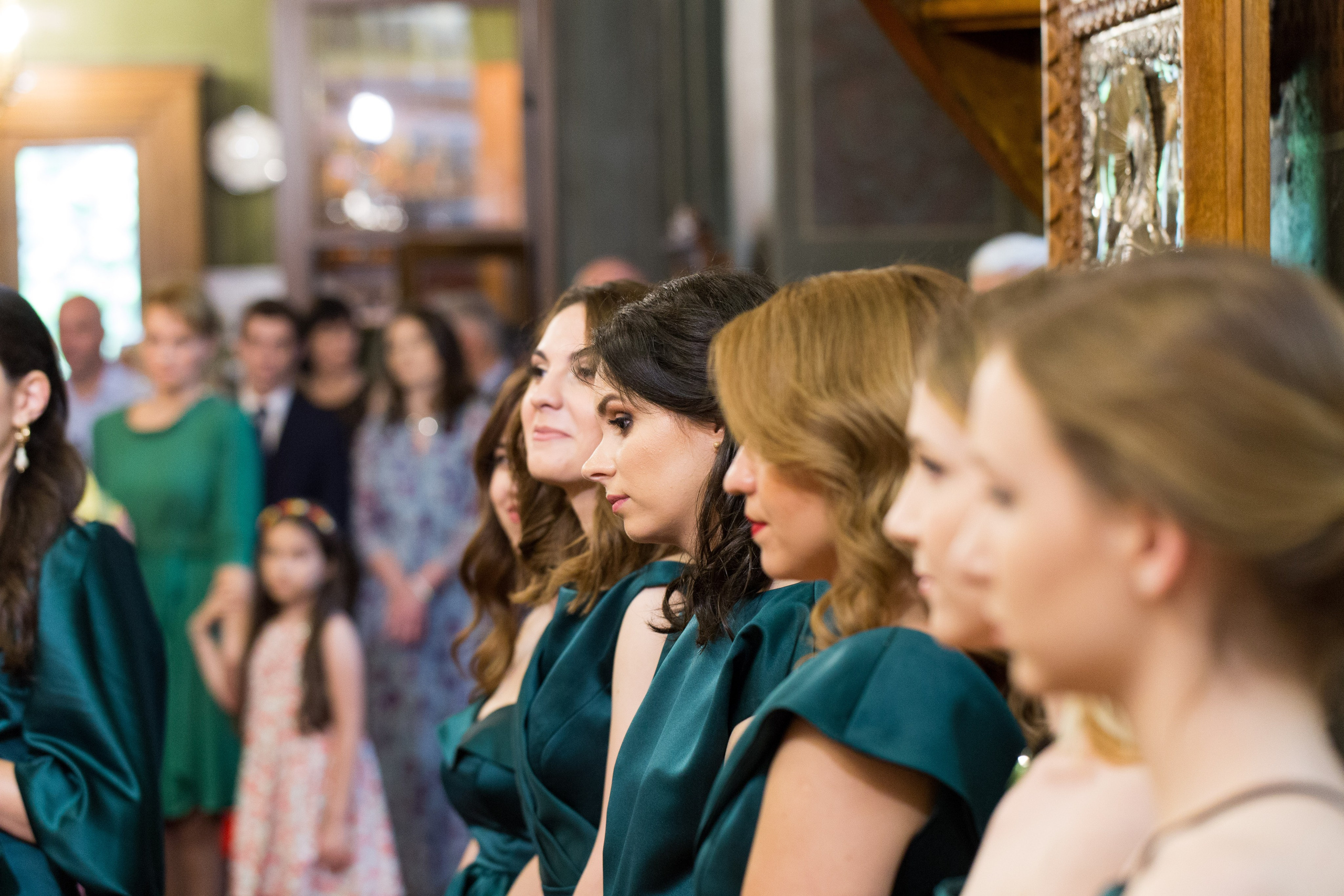 Religious wedding, Bucharest church wedding photographer, bridesmaids photos, groomsmen photos, wedding photos, church wedding photos, bride posing, customs, professional wedding photography