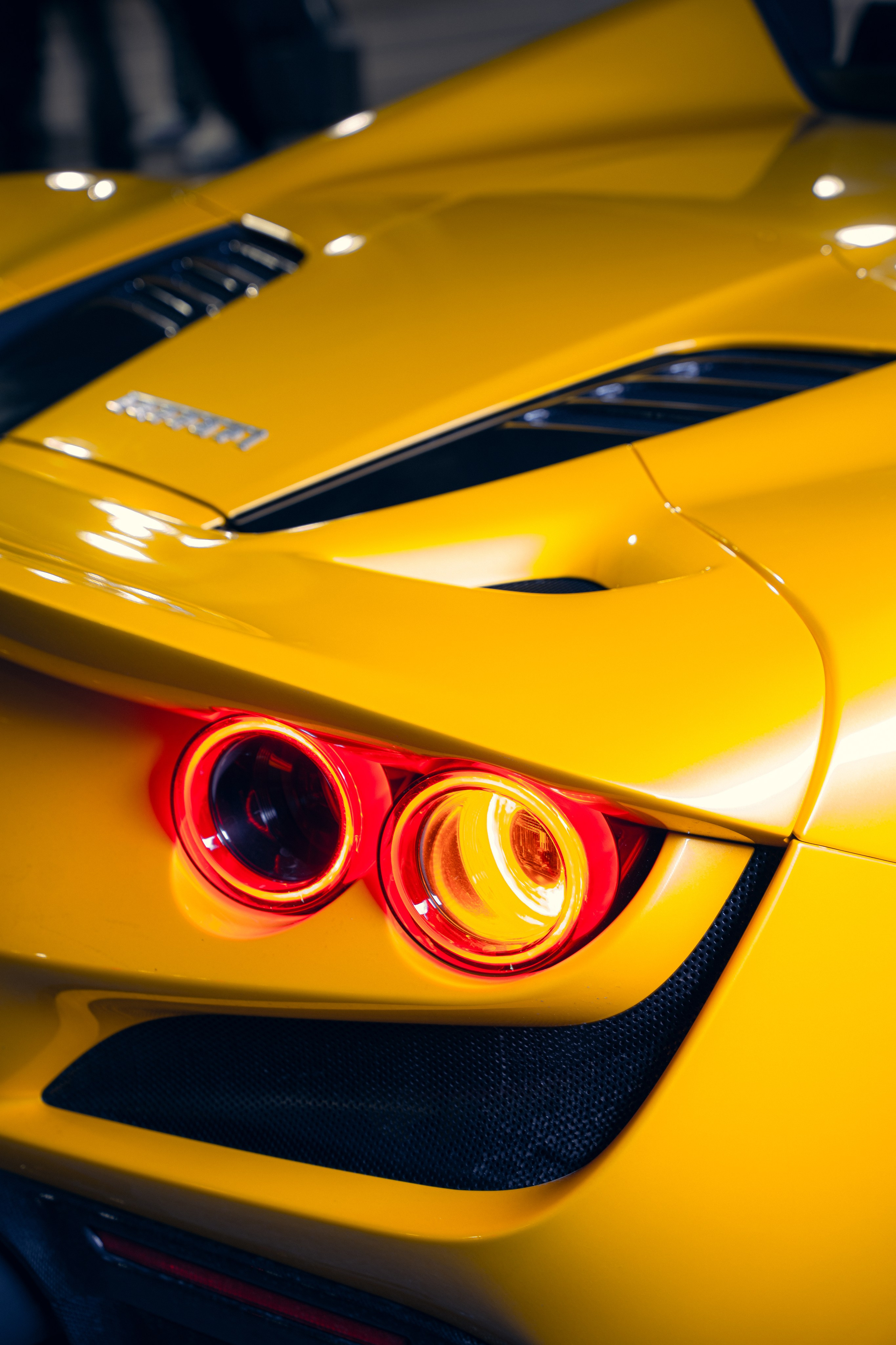 Ferrari F8. Photographe de voitures à Paris — Vitalii Motruk