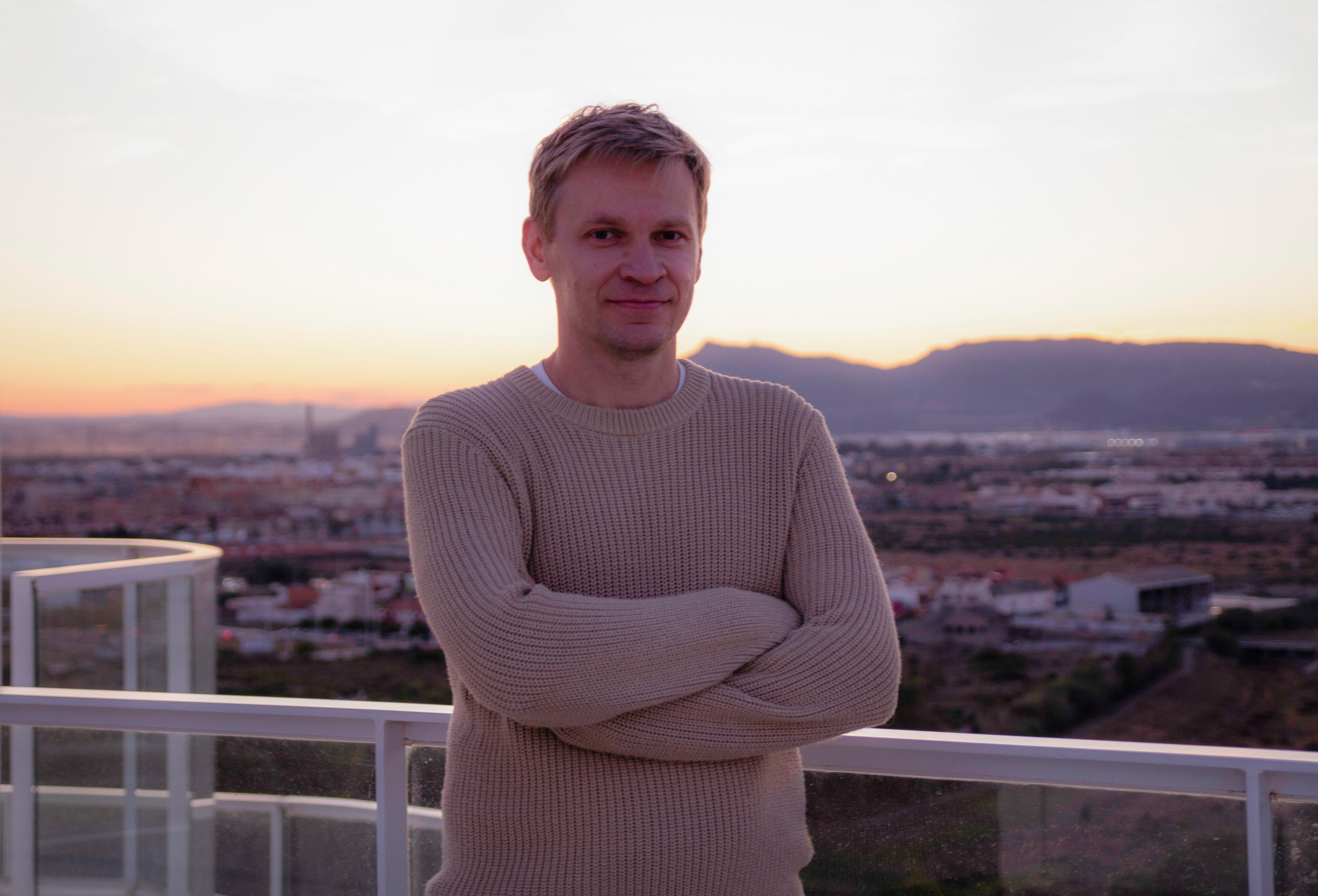 FAMILIA CANET. Fotógrafa Olena Petryk. Realizo sesiones de fotos en Puerto de Sagunto