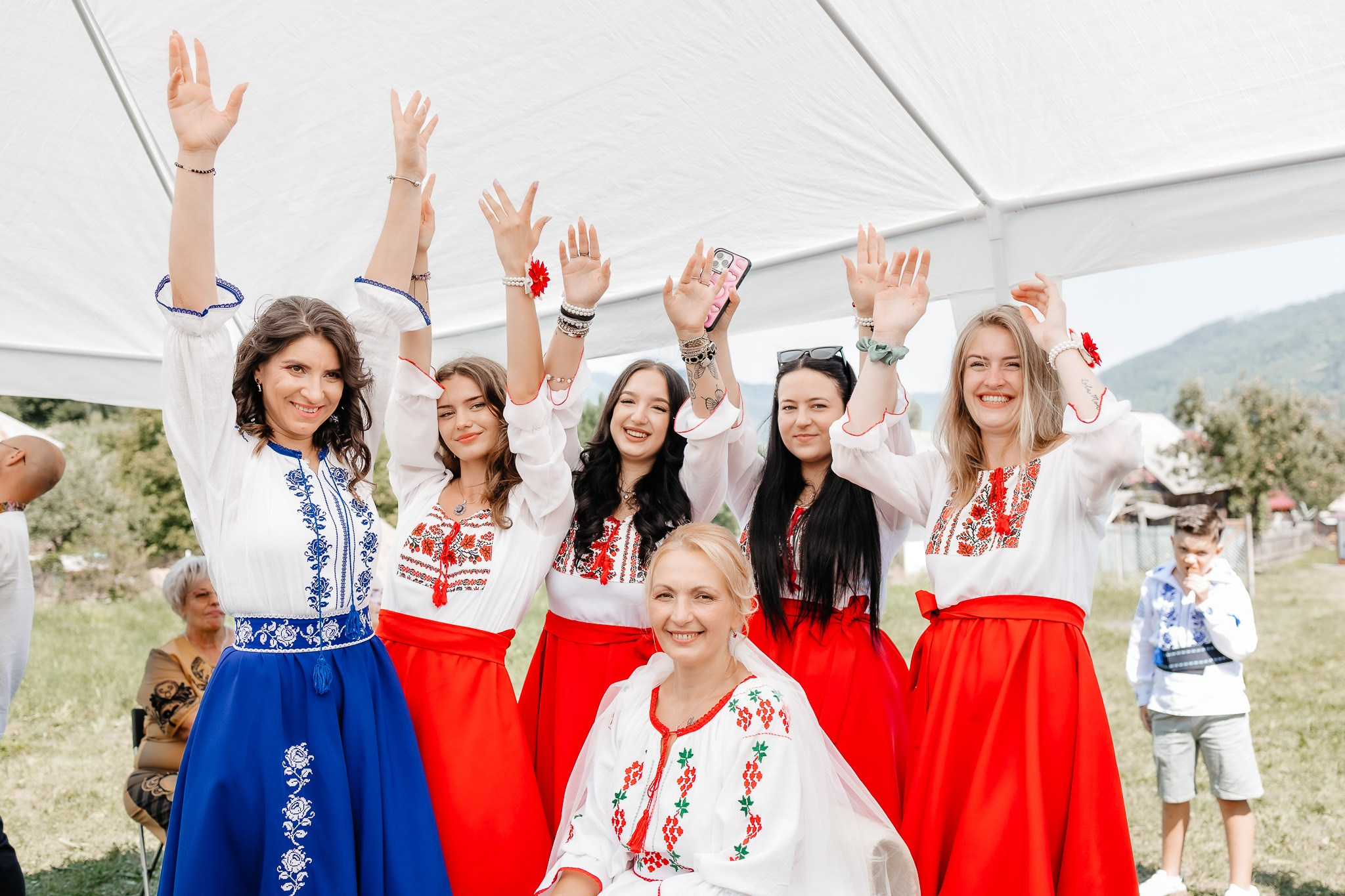 Tradiție și distracție. FotoACTIV.ro - Imaginea ta contează