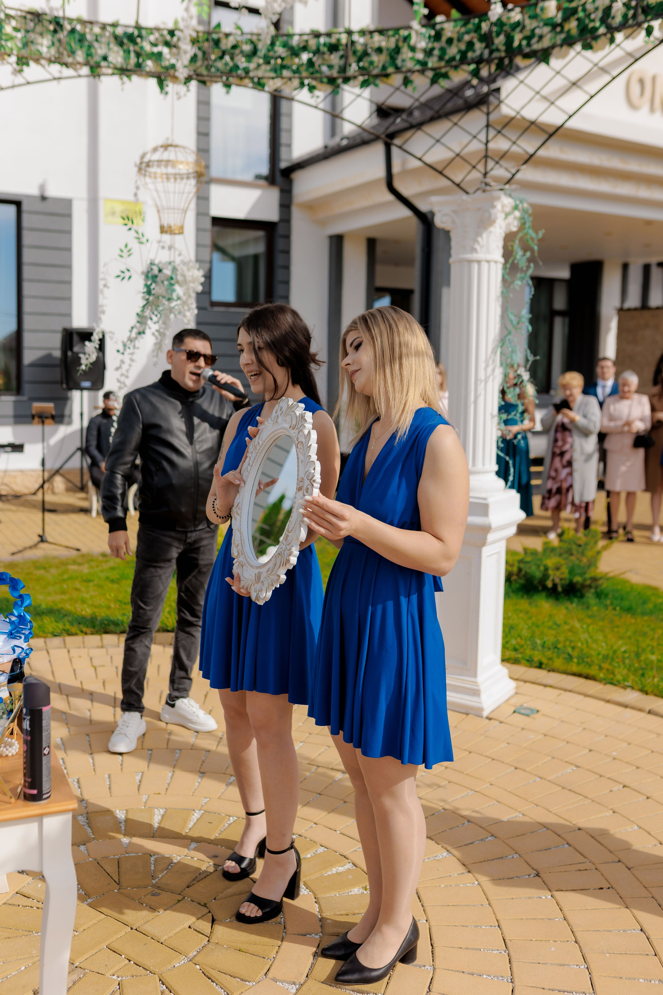 Loredana & Emilian – Ziua Nunții | Videografie - fotografie Botez Suceava, Iași, Botoșani. Servicii foto-video profesionale, pentru momente de neuitat