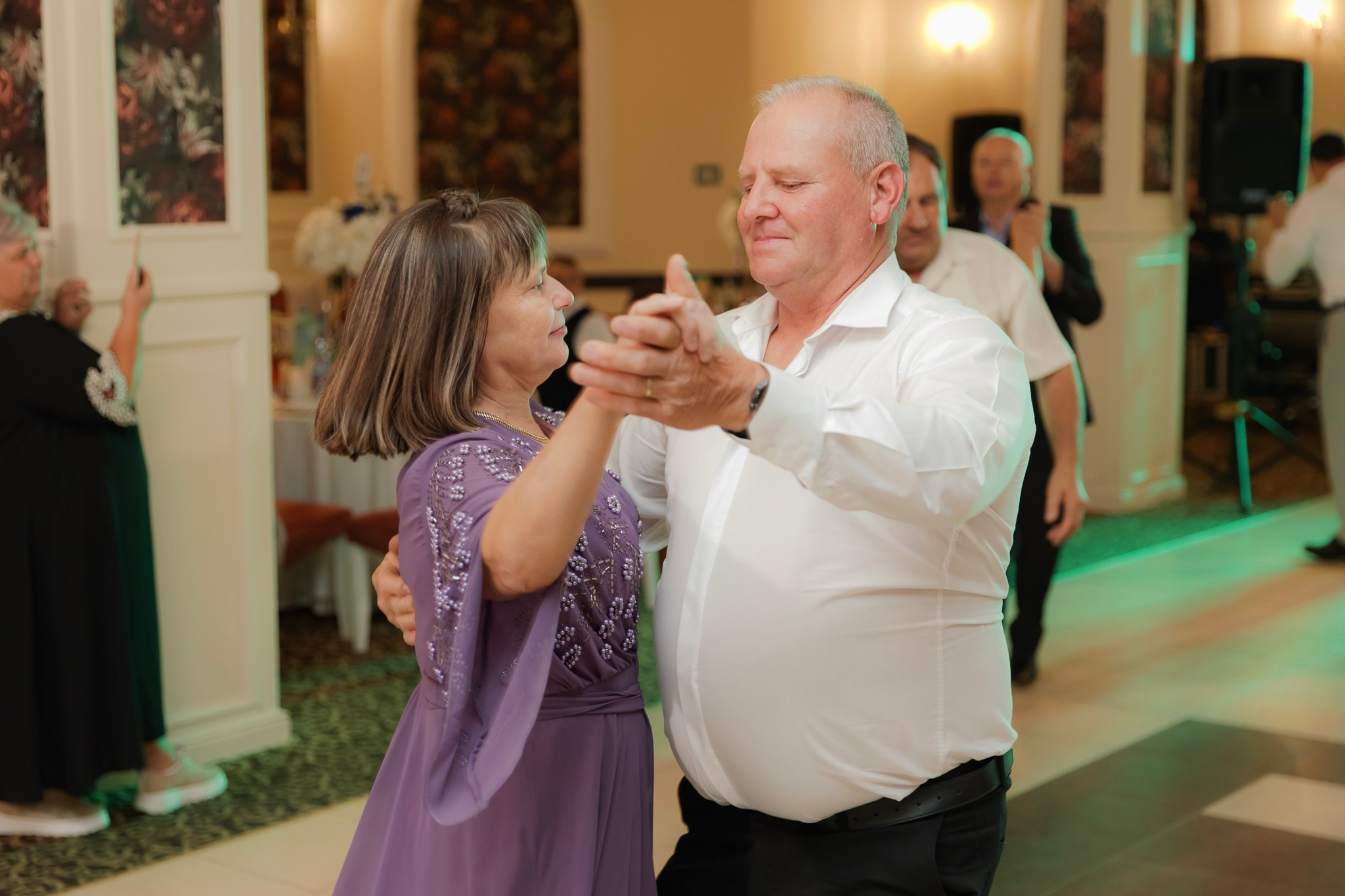 Mihai & Oana. Servicii foto-video profesionale, pentru momente de neuitat