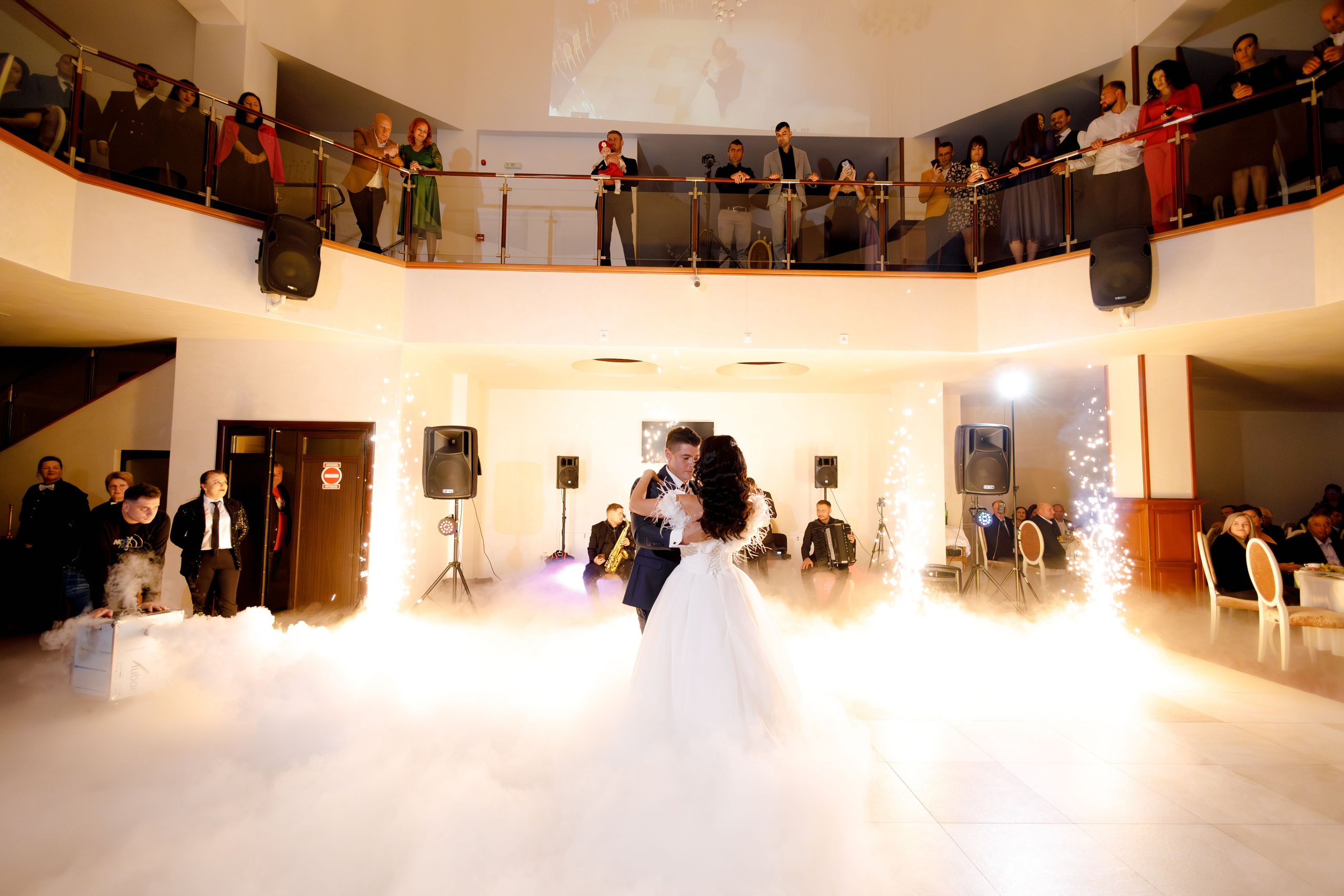 Loredana & Emilian – Ziua Nunții | Videografie - fotografie Botez Suceava, Iași, Botoșani. Servicii foto-video profesionale, pentru momente de neuitat