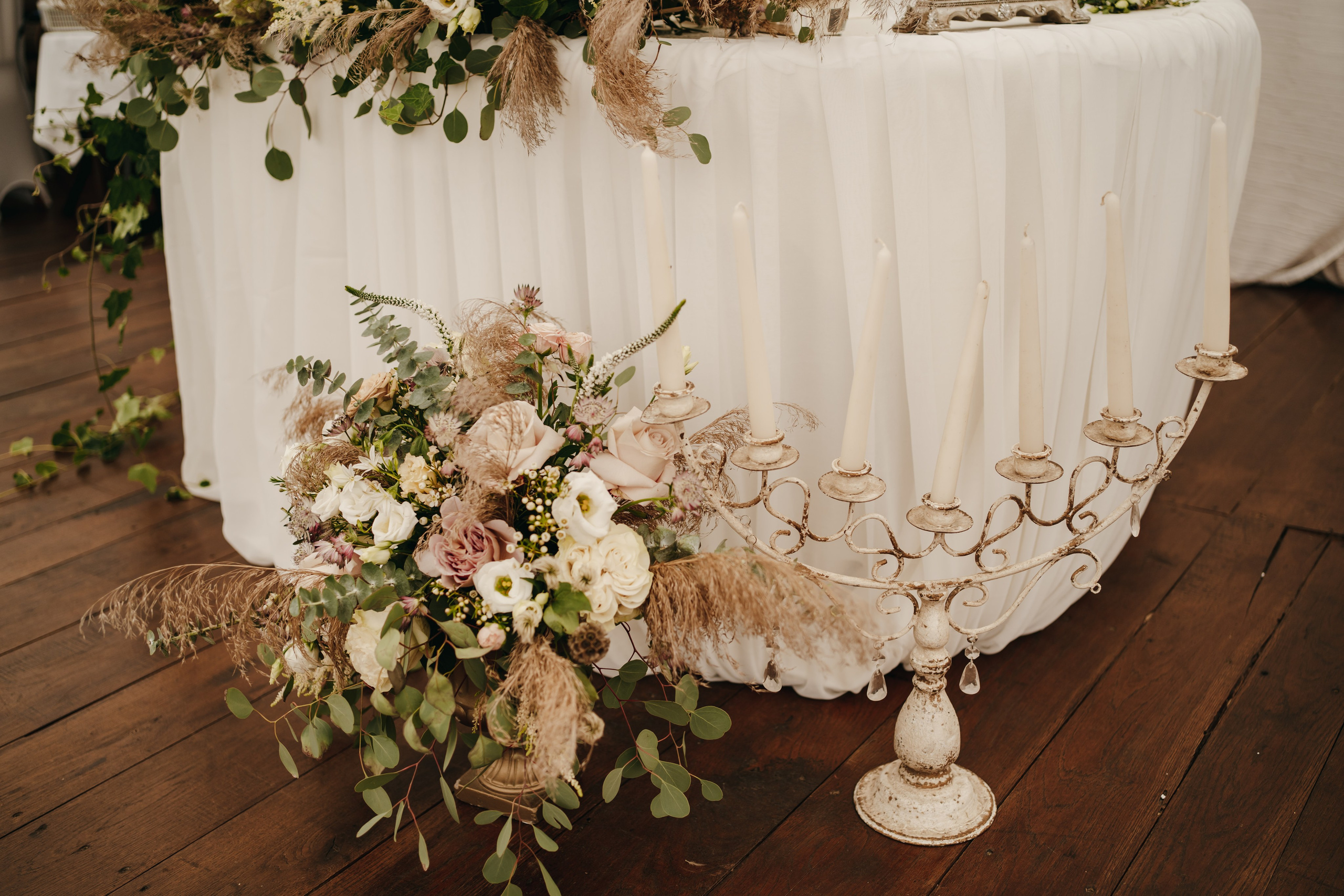 T & I. Fotograf Nunta Iasi - Hearts & Pictures