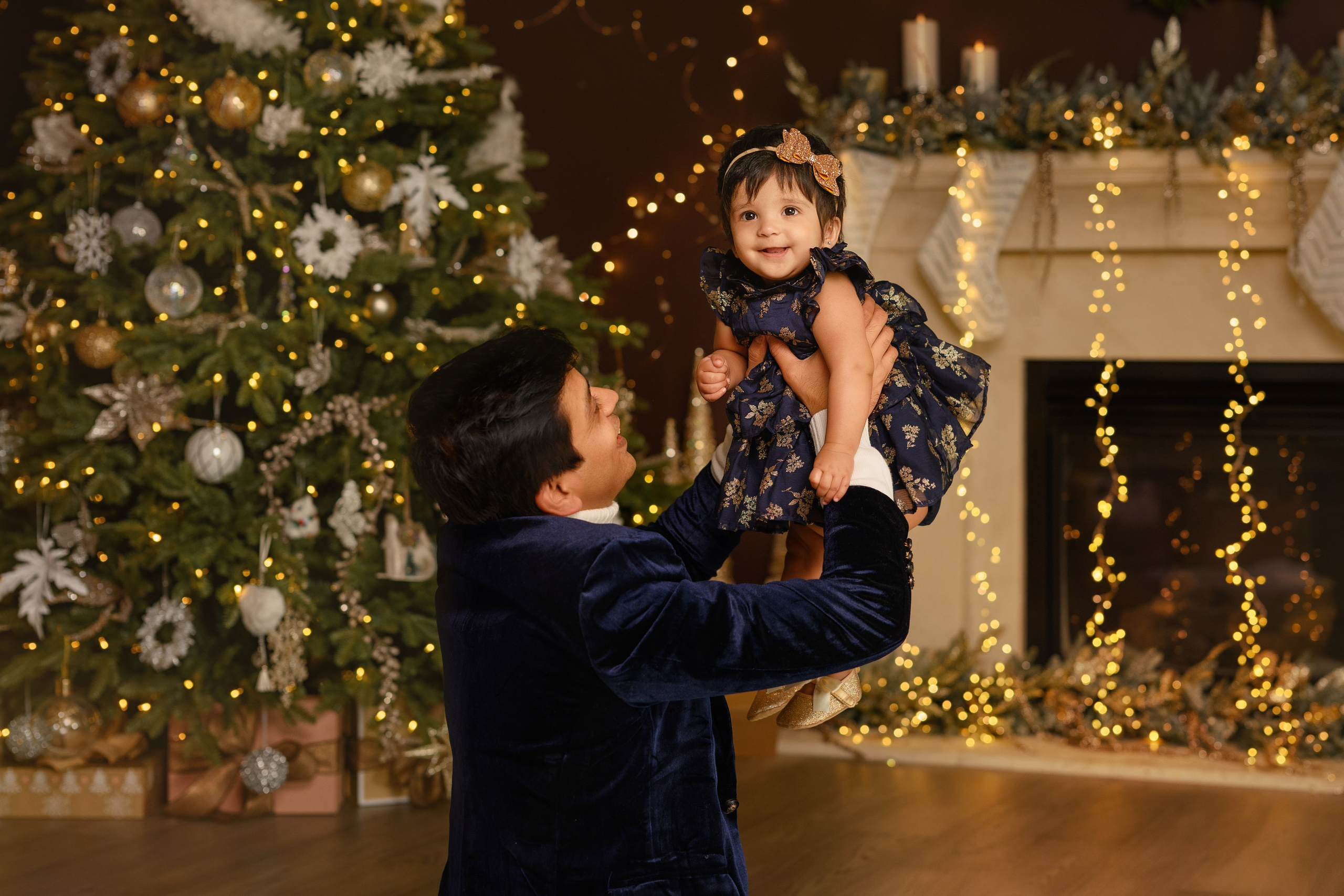 Priyanka and her family. Wedding & family photography in Seattle area. Helen Michelle photographer