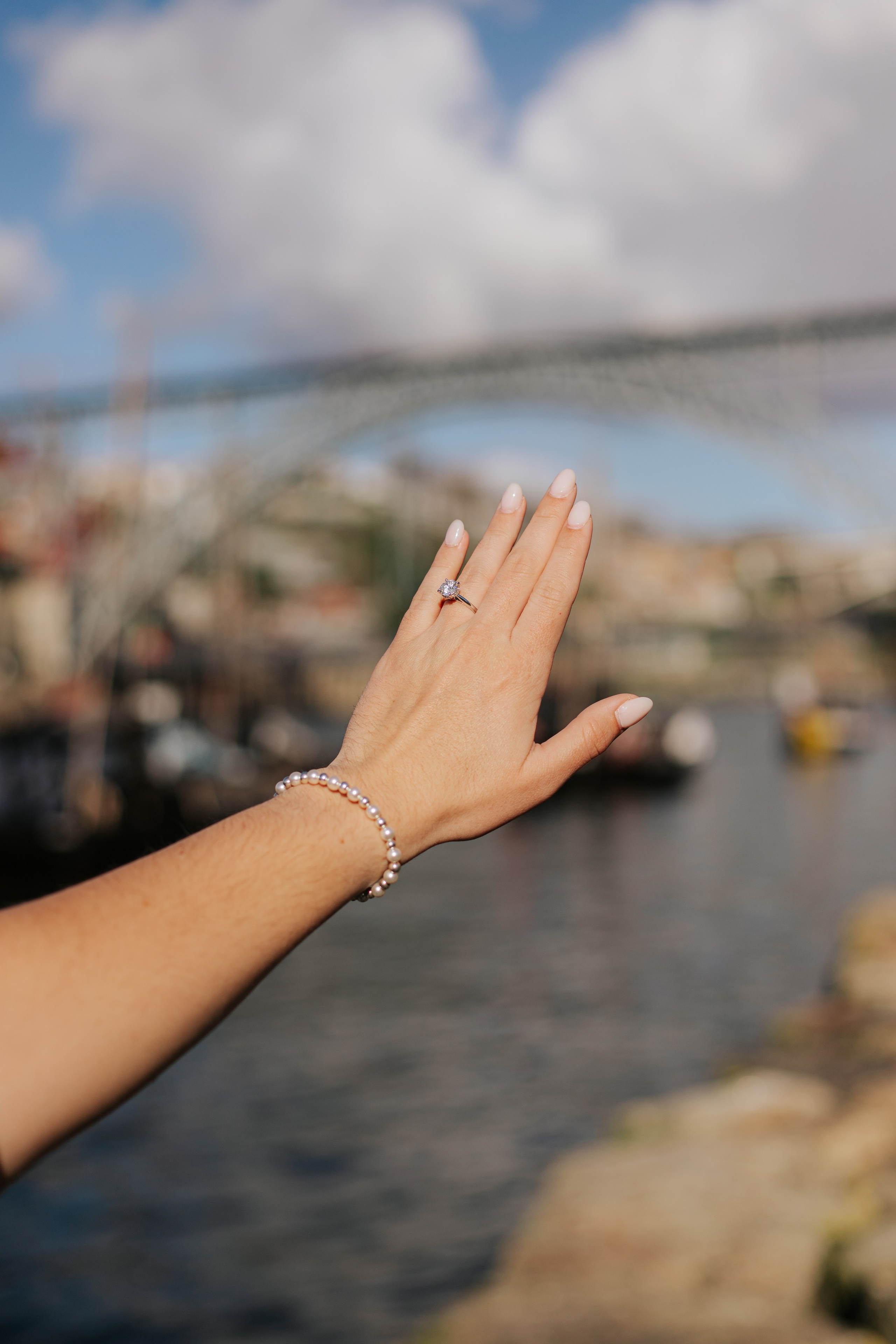 Jamie Gregg. Davi Valente