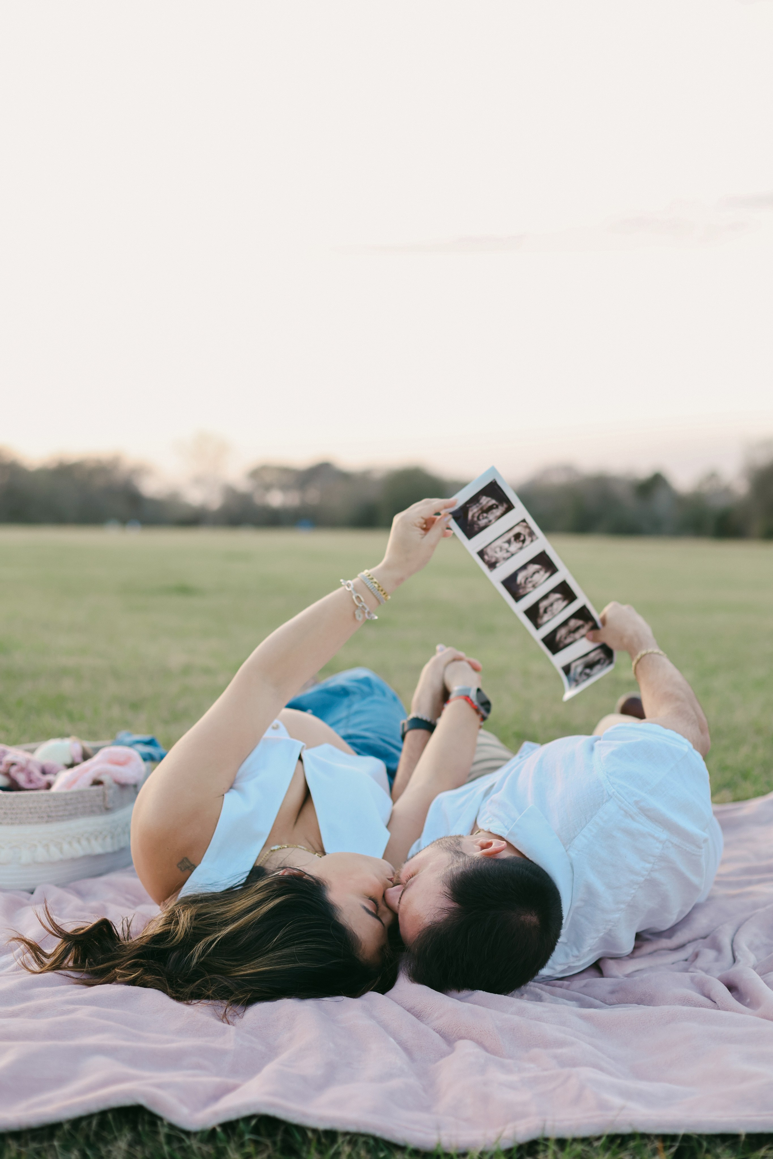 Contact Me. Iryna Yaremchuk | Family & Maternity Photographer in Houston, TX