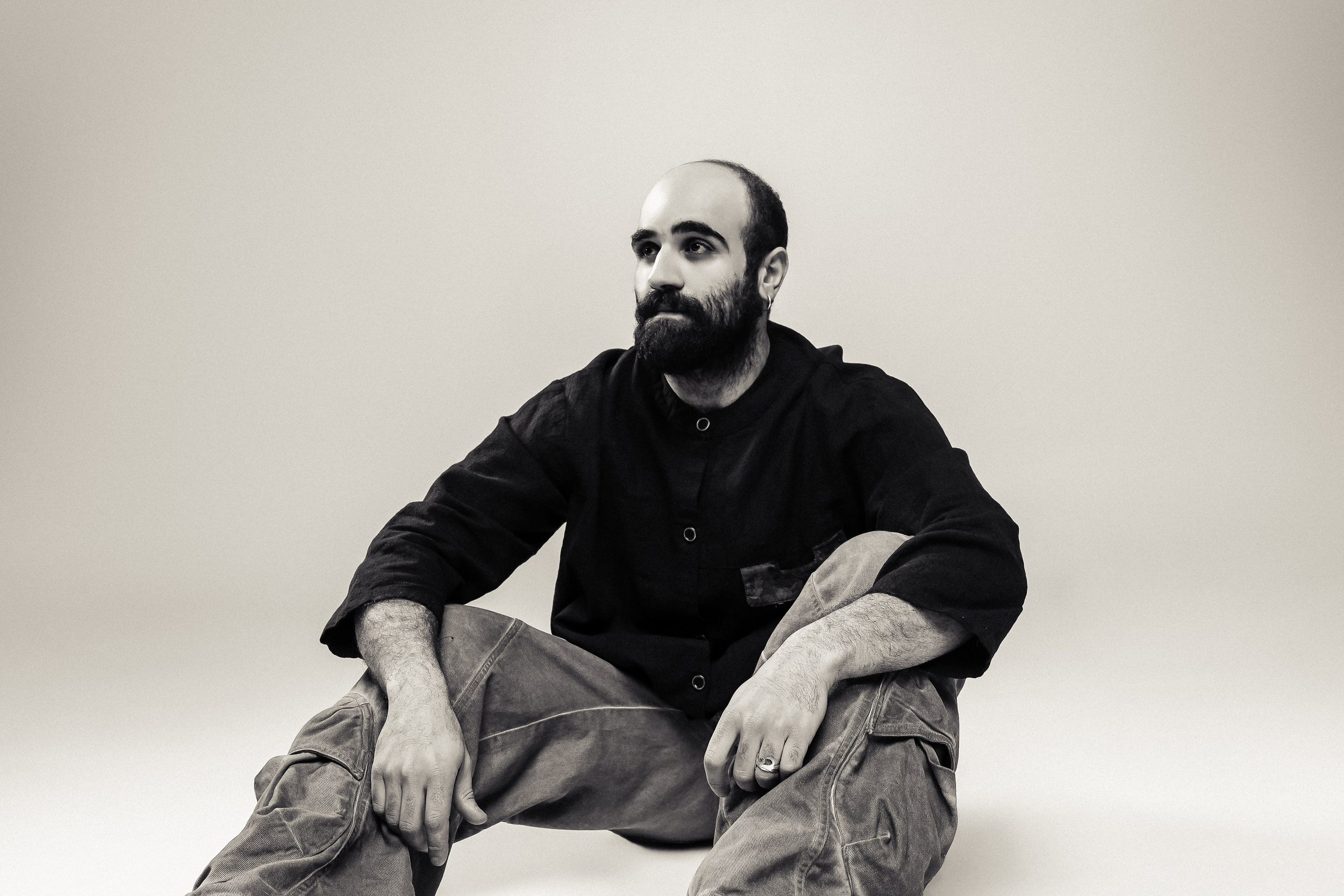 Studio (taron). Asmikiam