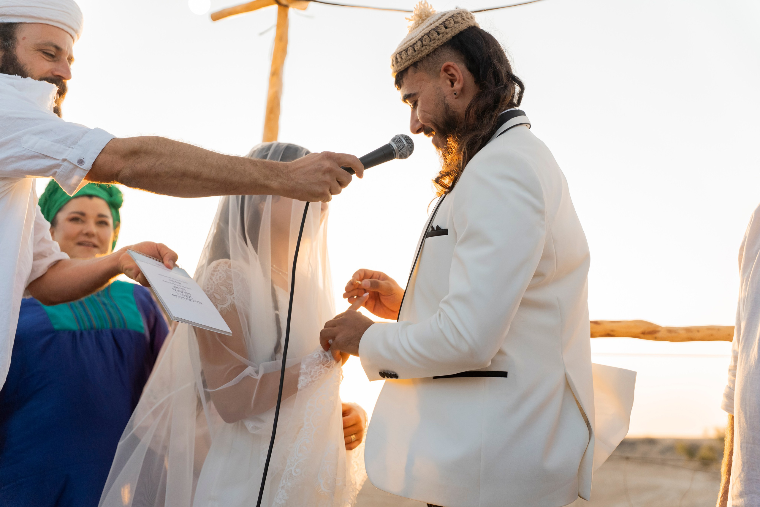 אביה ואחיה. יוסף מזרחי צילום חתונה, ברית וזוגיות. צלם מקצועי שאוהב להוציא אתכם הכי יפים ברגעים הכי מרגשים