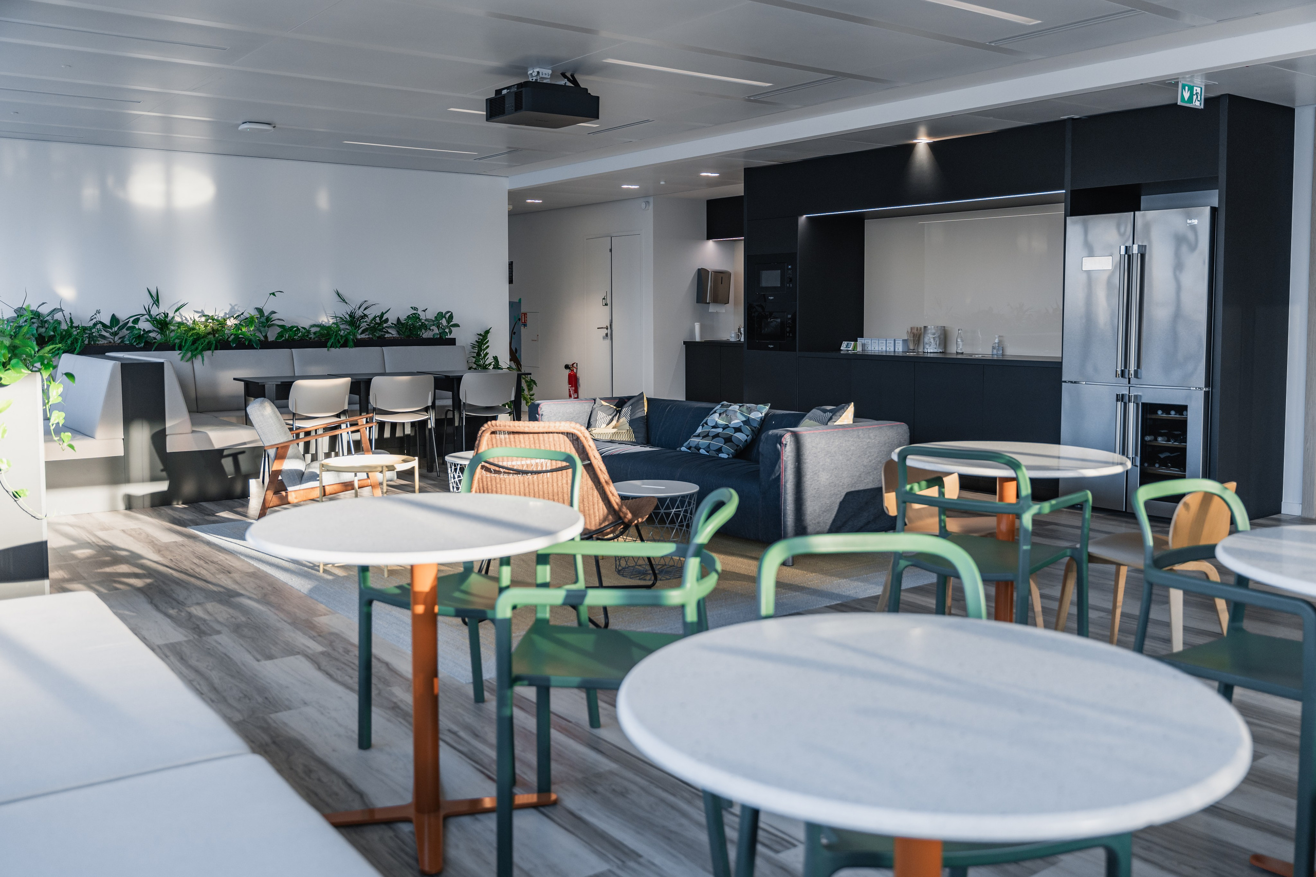 Office. Photographer in Paris — Vitalii Motruk