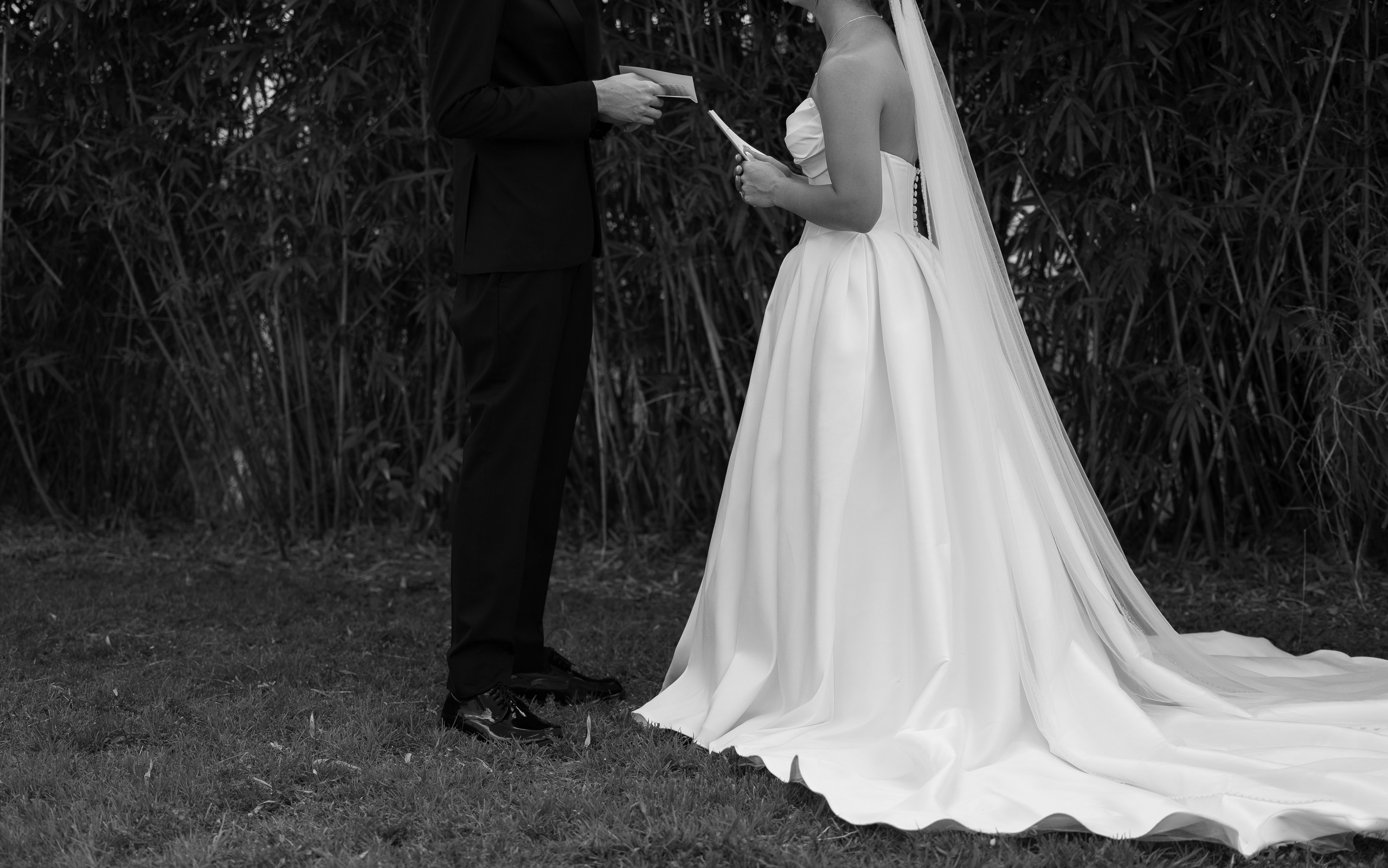 Alexsa and Robert. Ever After Farm Peach. Photographer Anastasia Nagibina