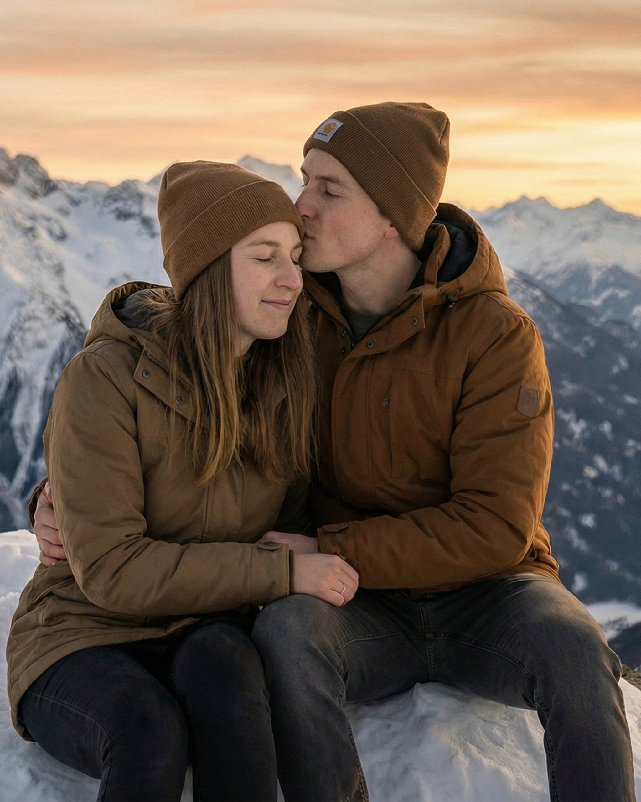 Love Story in the Tyrol, Alps, Austria — Couple Photoshoot. 808Media – Professionelle Foto- und Videografie für Restaurants, Hotels, Events und Hochzeiten in Innsbruck und Tirol