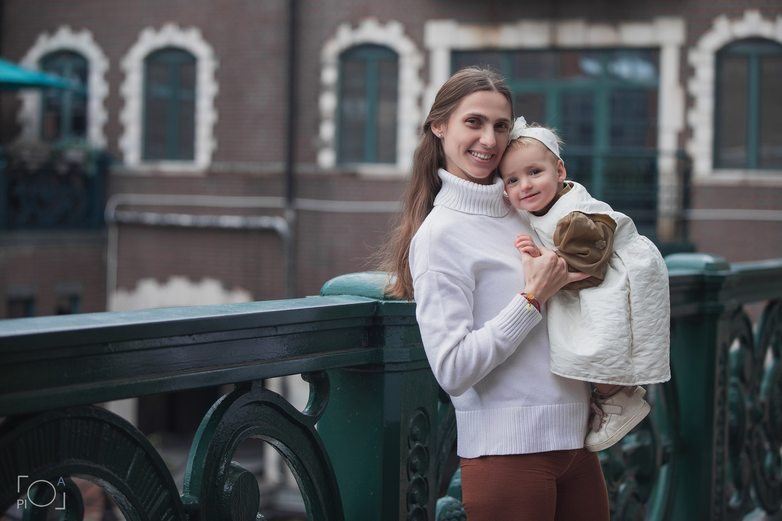 Family photoshoot in Temsa town, Shanghai. Photographer in Shanghai — Lola Pidluskaya