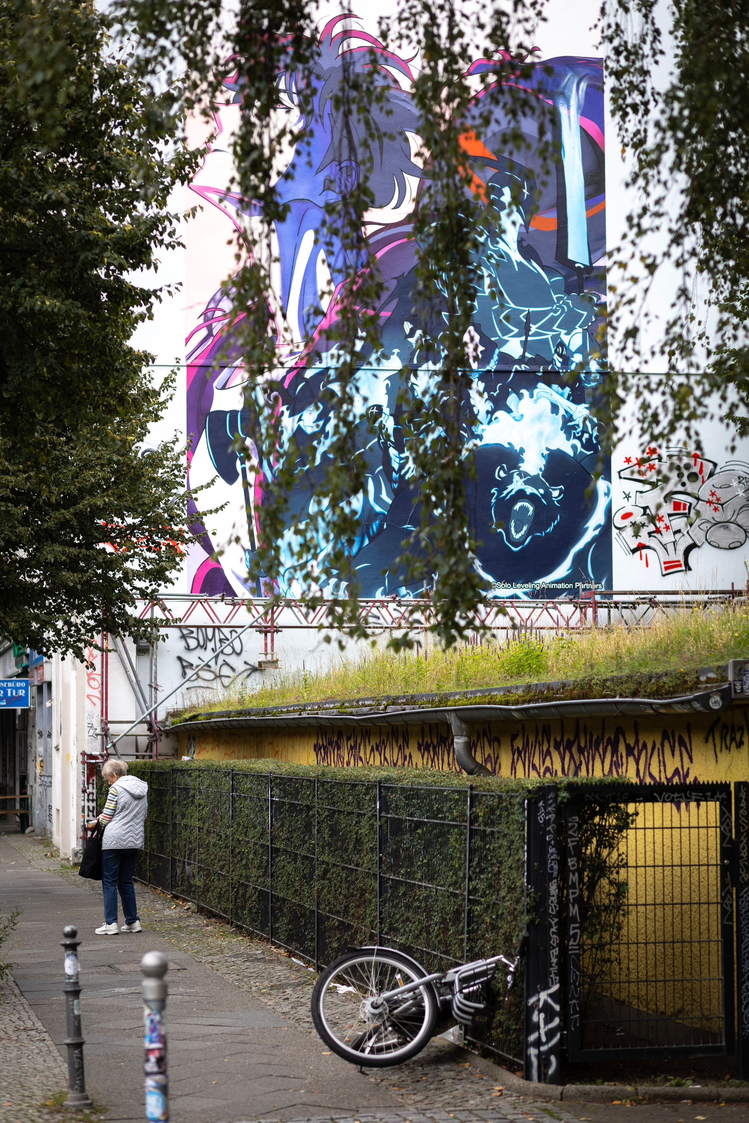 Berliner Mischung (in Farbe). BNW Around Photography