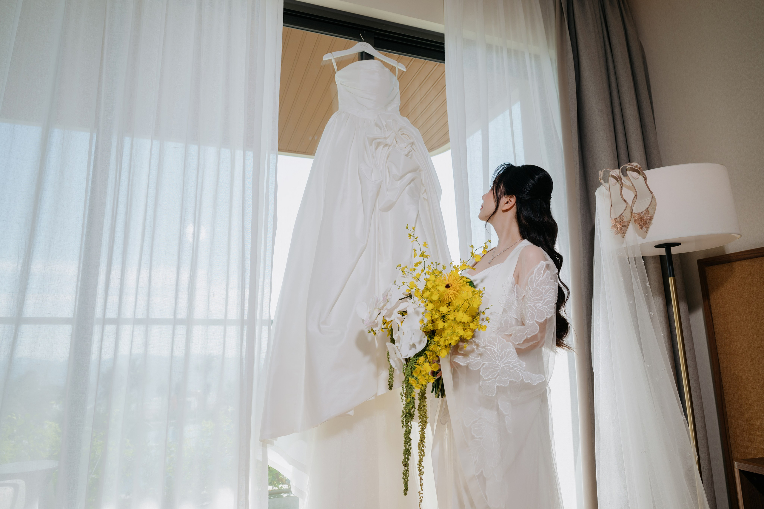 DUC HOANG & HUONG ANH / The Vows. Saigon Wedding Present | Art Beyond Moments