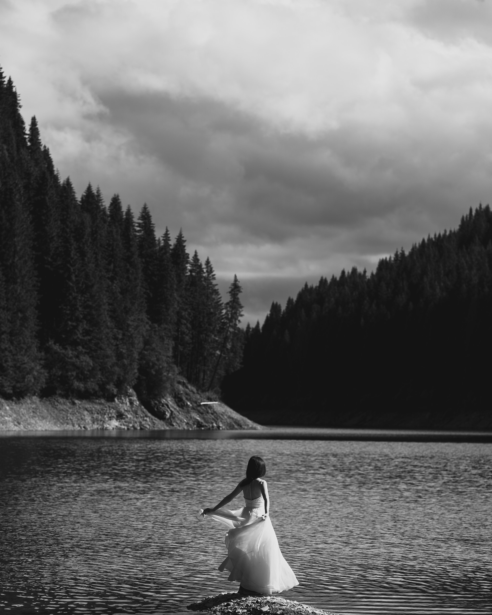 Trash the dress — Lorena&Adi  - Mihai Popa. Mihai Popa |Wedding Photographer | Worldwide | Bucharest