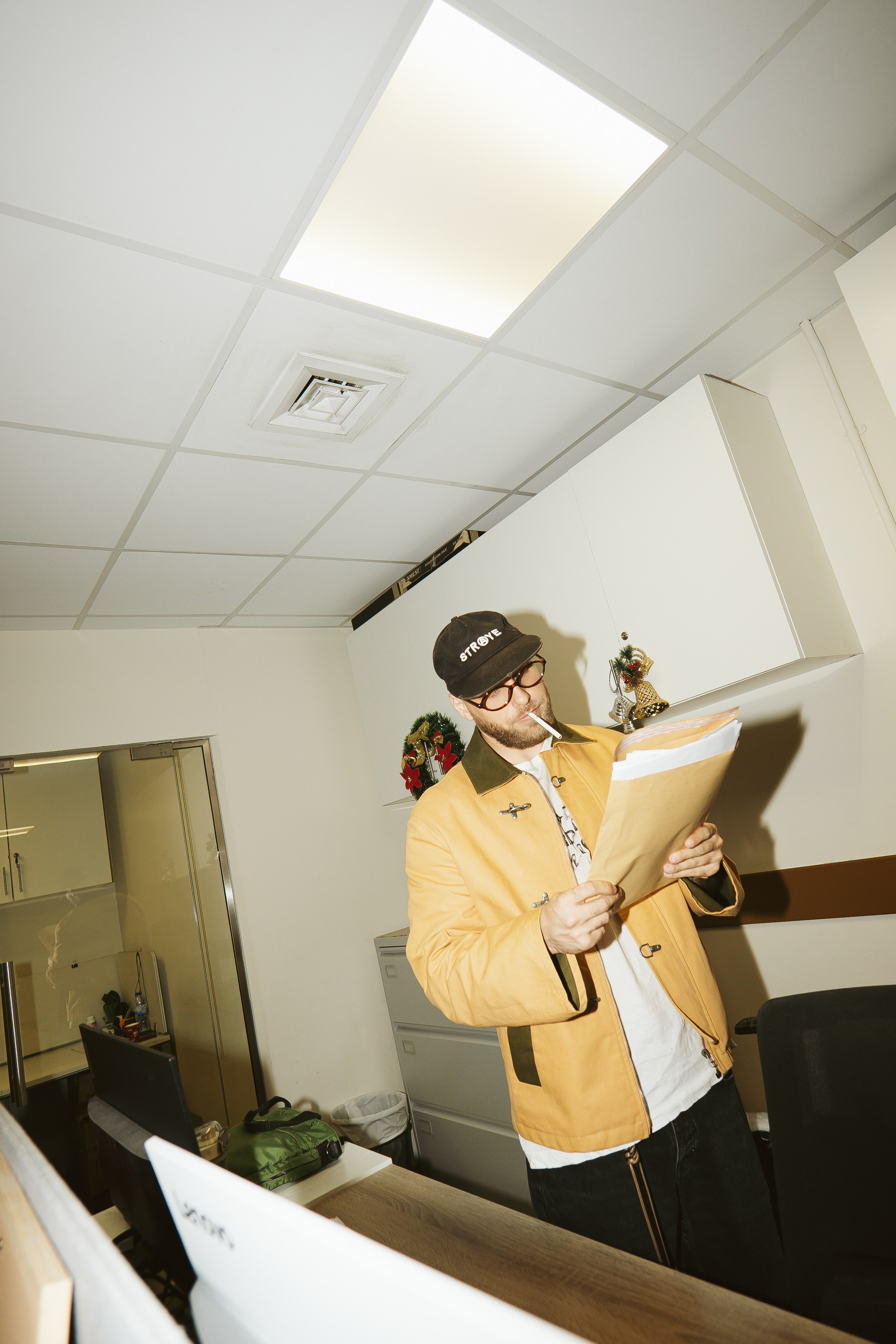 Men. Smm / photographer Dubai UAE