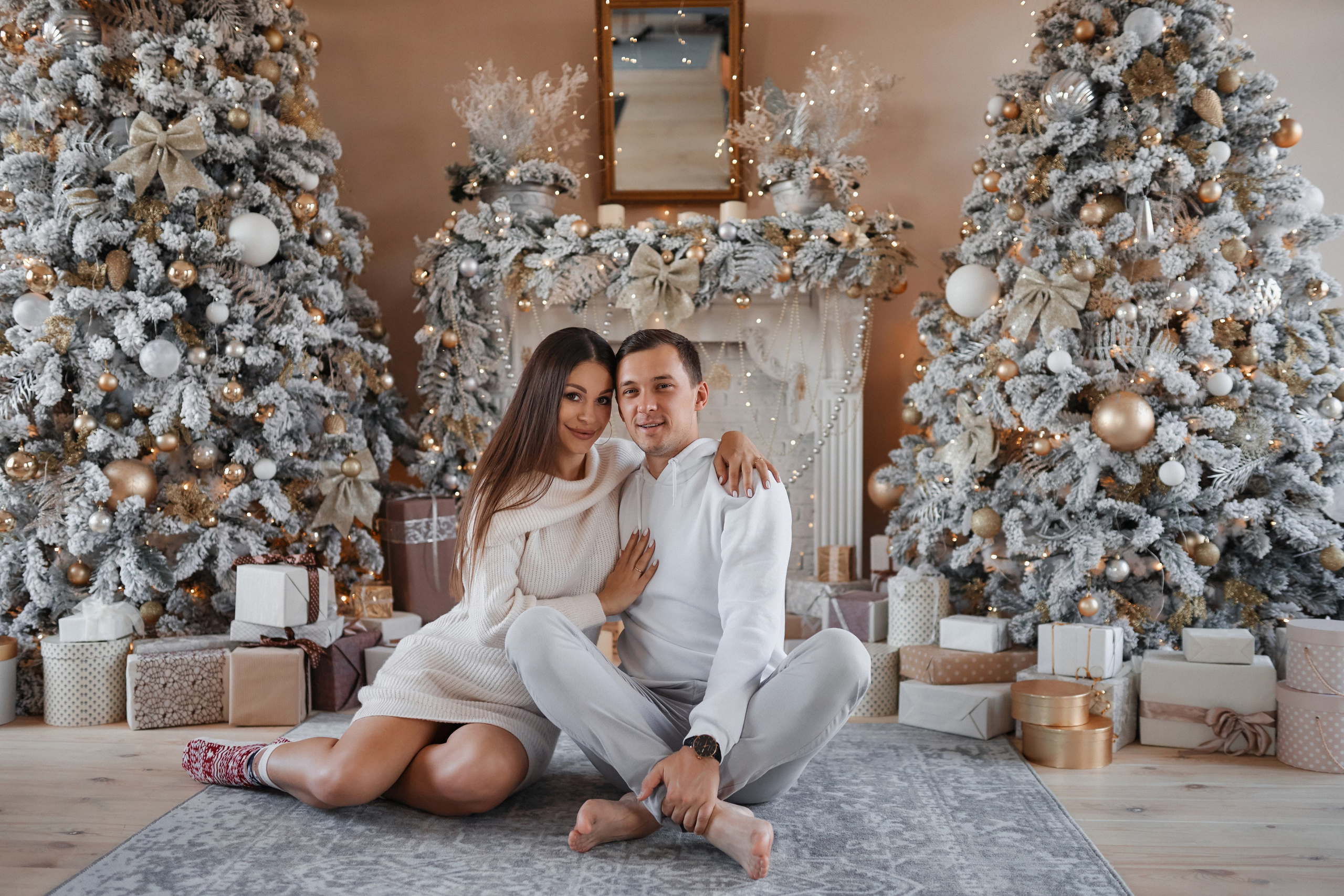 Maternity indoor and studio photoshoot. Professional Wedding and event photographer USA New York