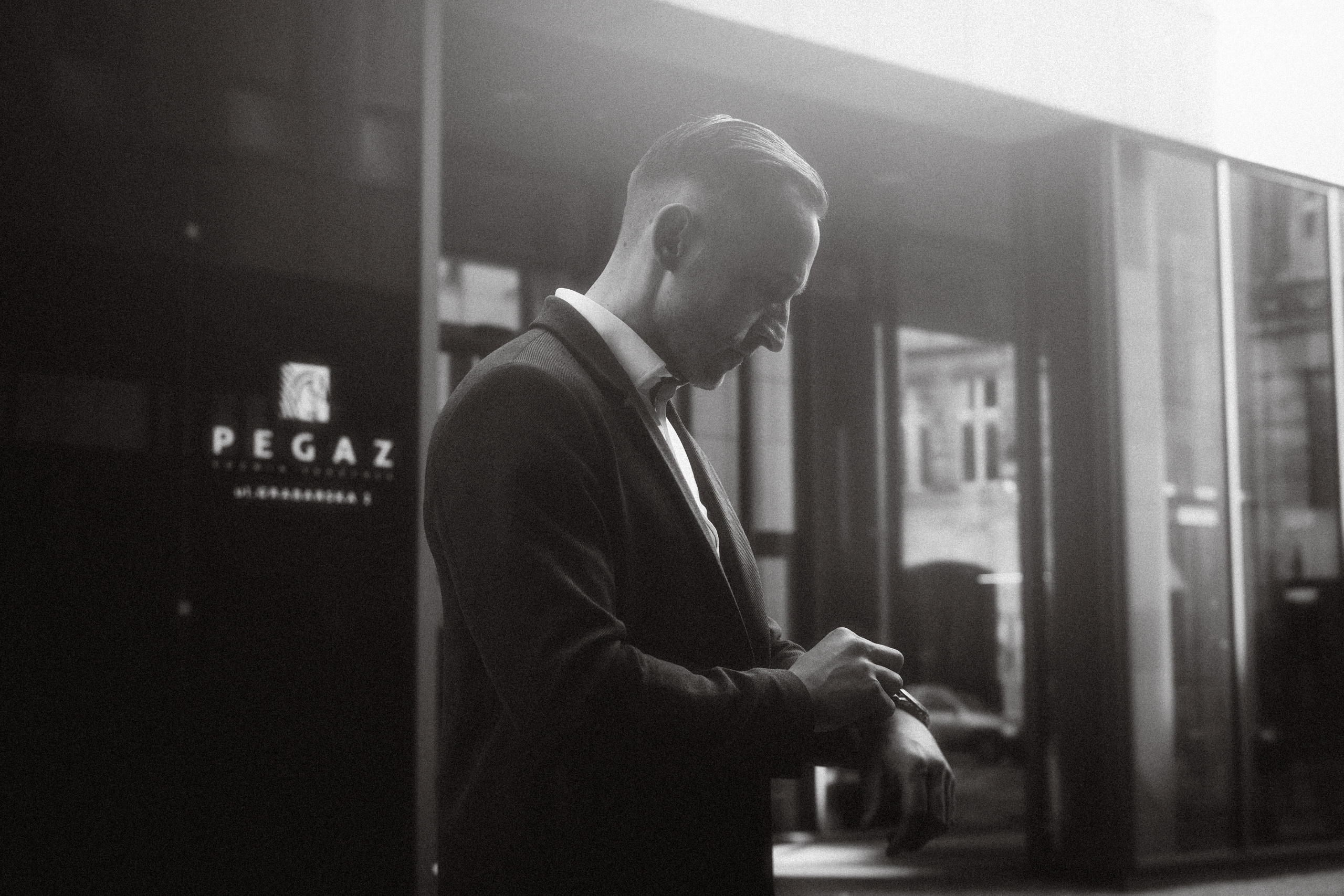 Commercial. Mike Avelli