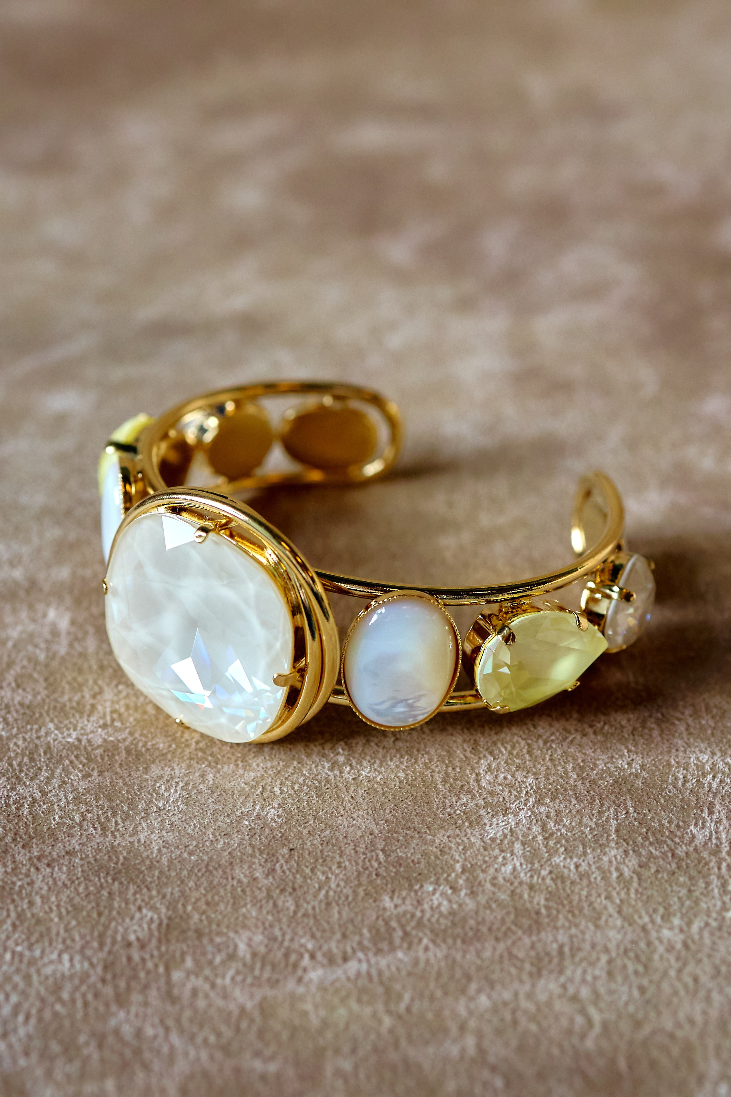 Review about the wedding photographer. Destination wedding and fashion photographer in Riga Igor Davidovich